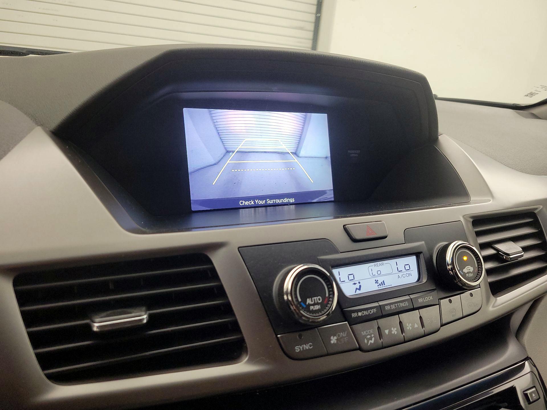 Thumbnail: 2016 Honda Odyssey - 14