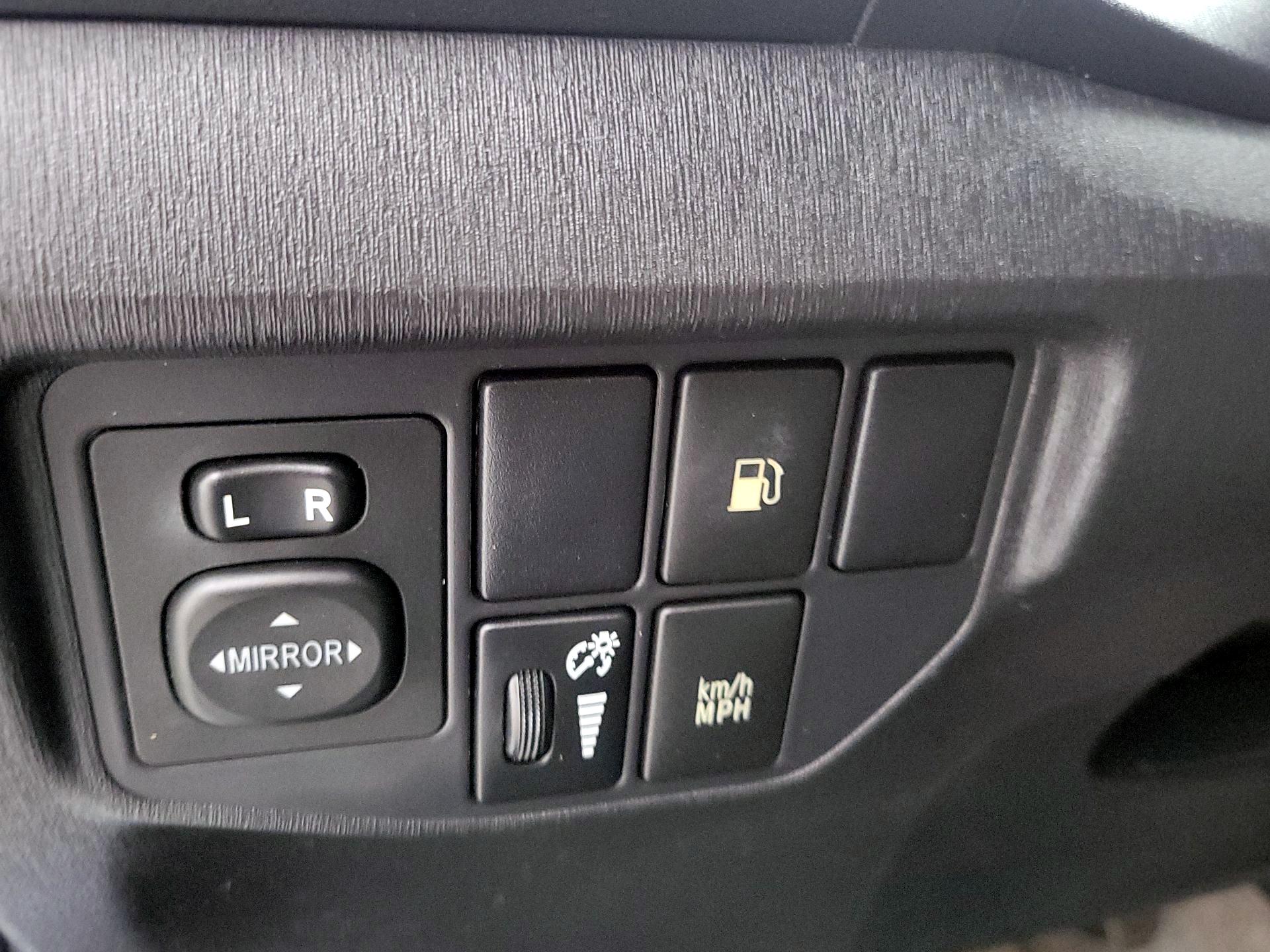 Thumbnail: 2014 Toyota Prius - 13