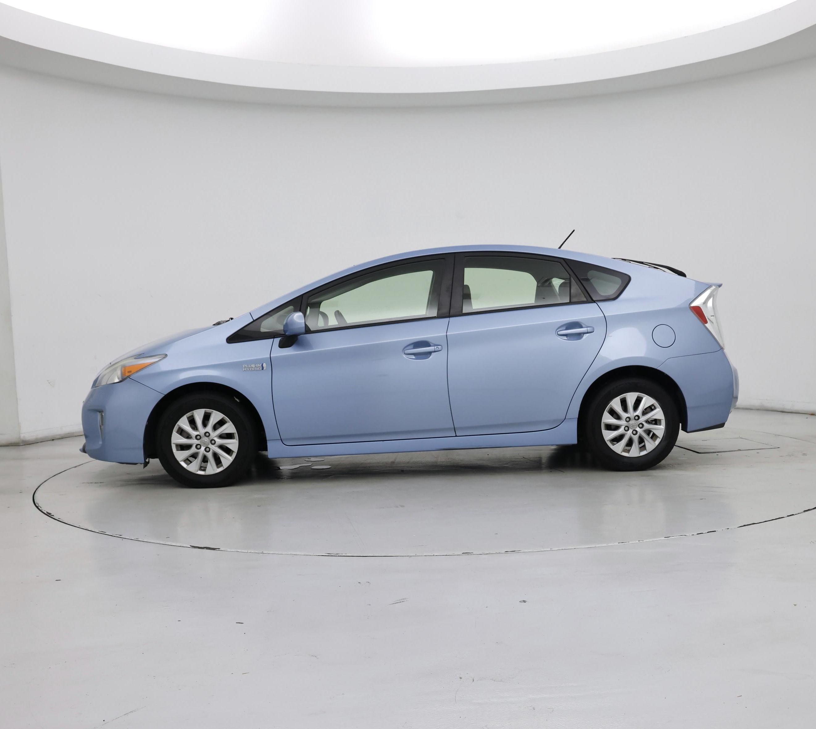 Thumbnail: 2014 Toyota Prius - 3