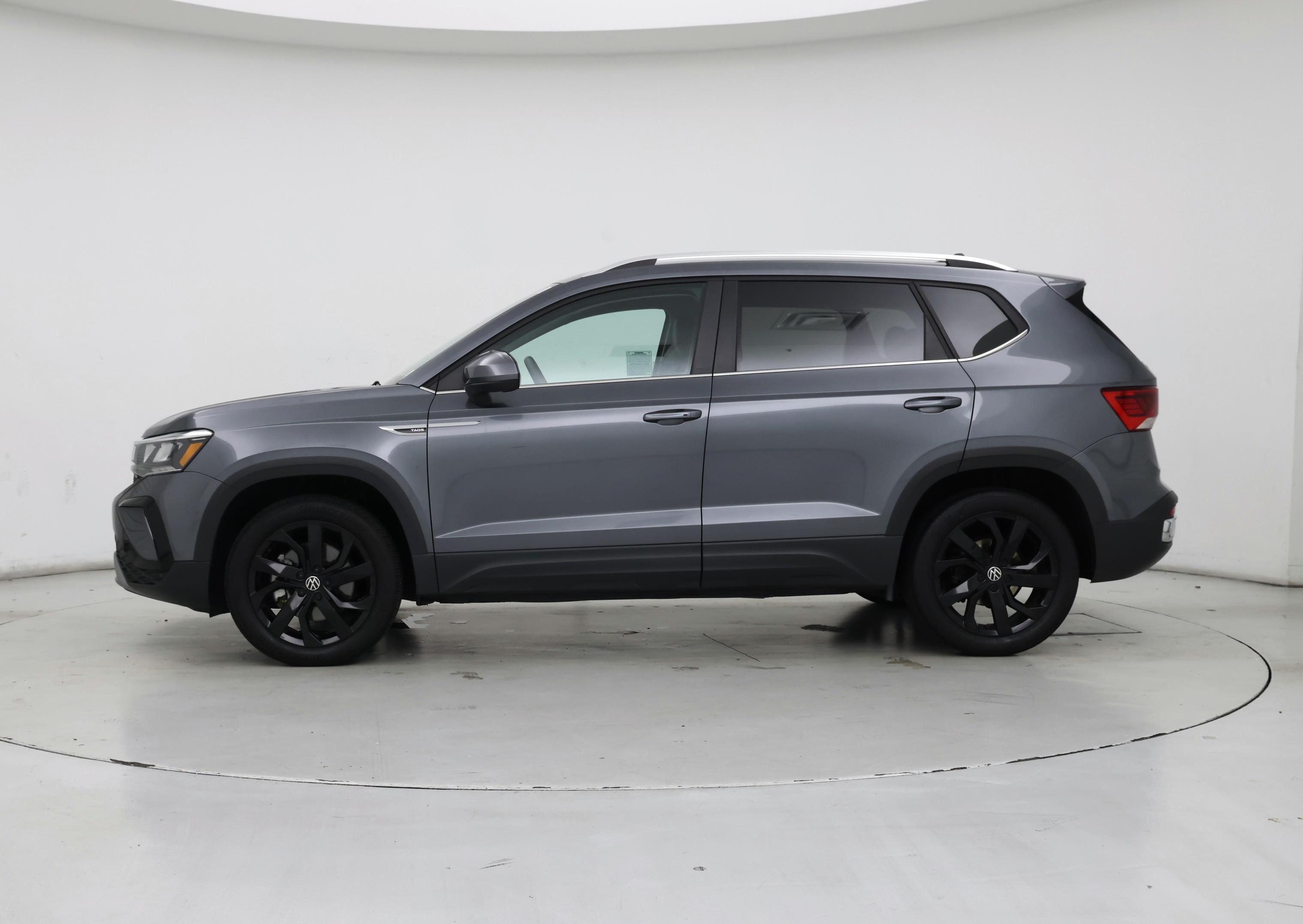 Thumbnail: 2022 Volkswagen Taos - 3