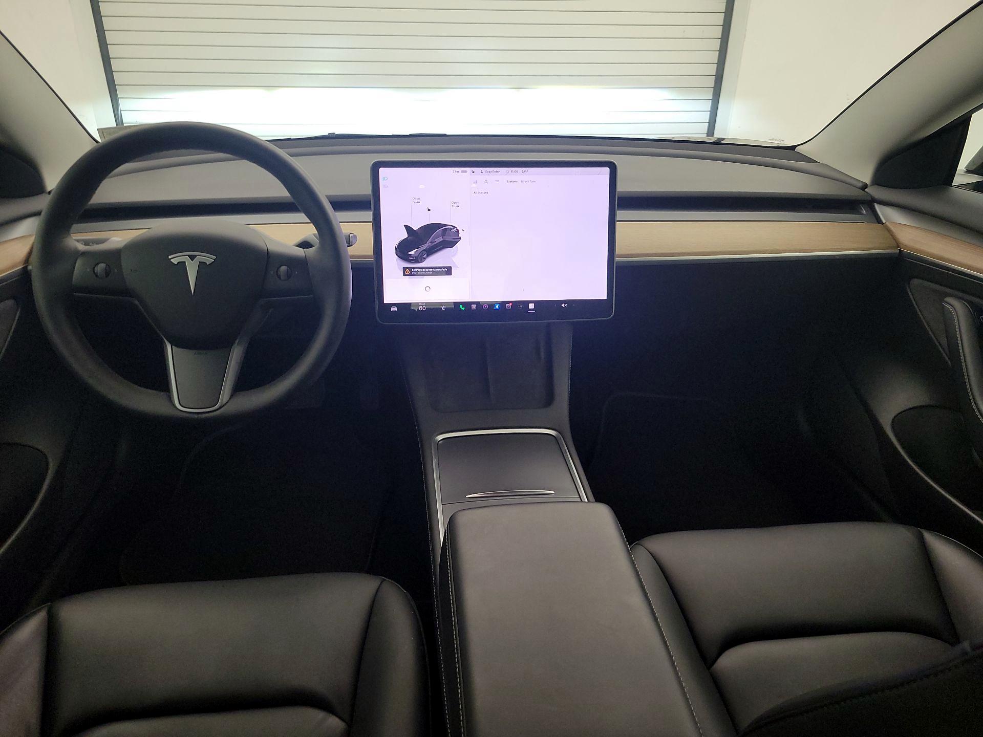 Thumbnail: 2022 Tesla Model 3 - 9