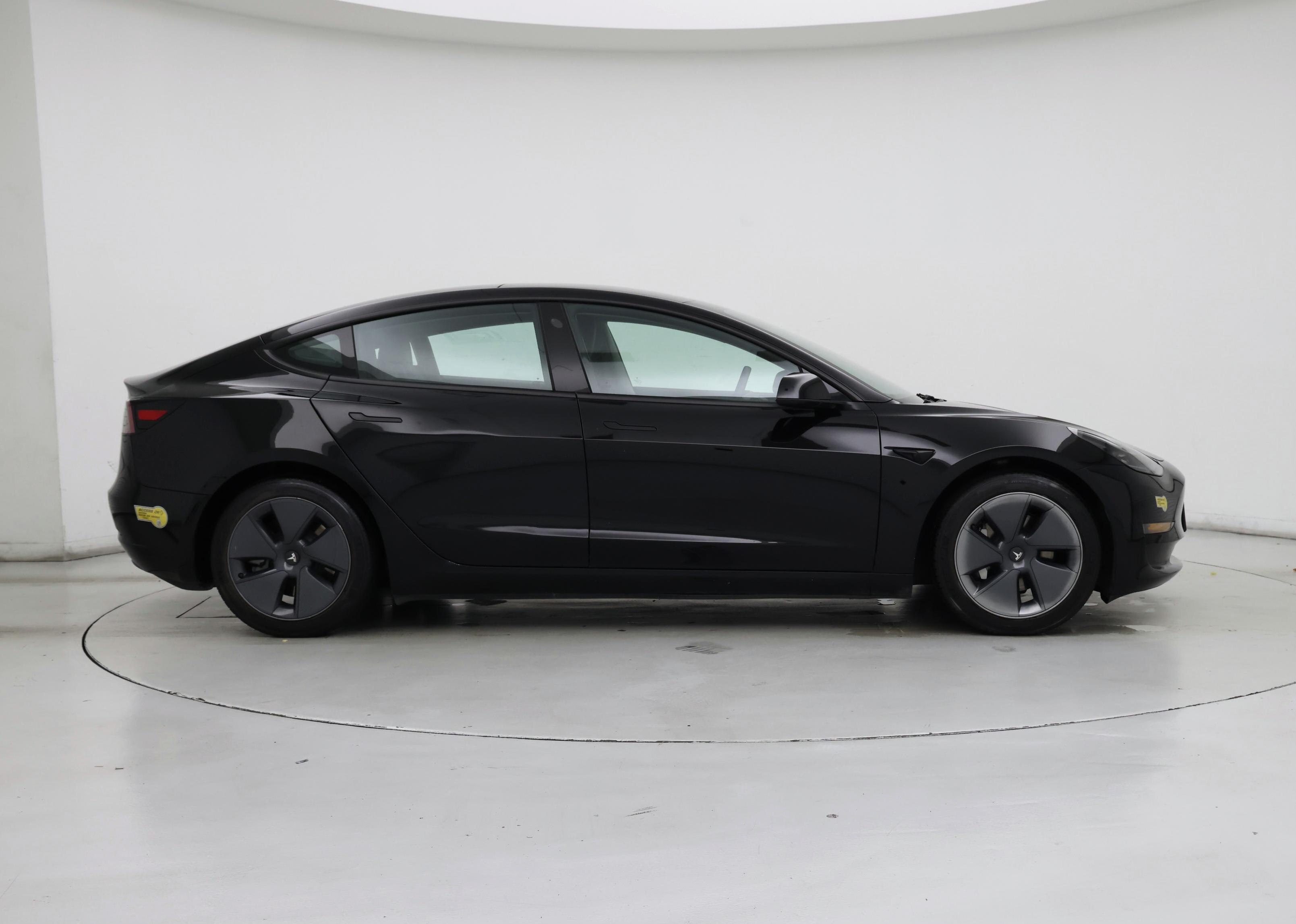 Thumbnail: 2022 Tesla Model 3 - 7
