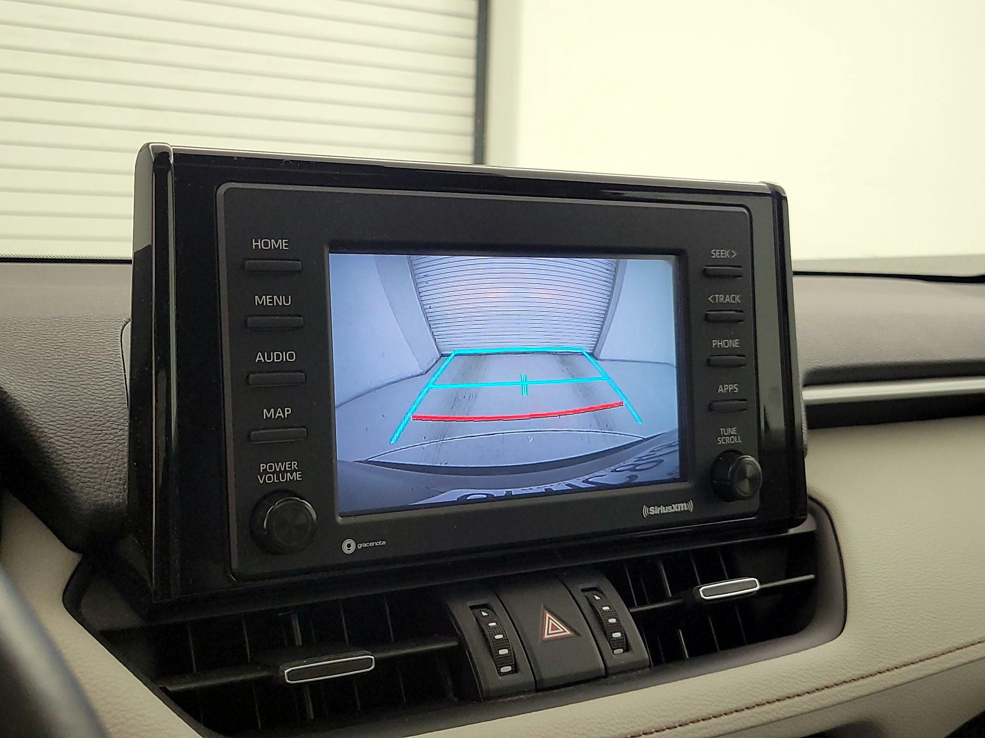 Thumbnail: 2020 Toyota RAV4 - 15