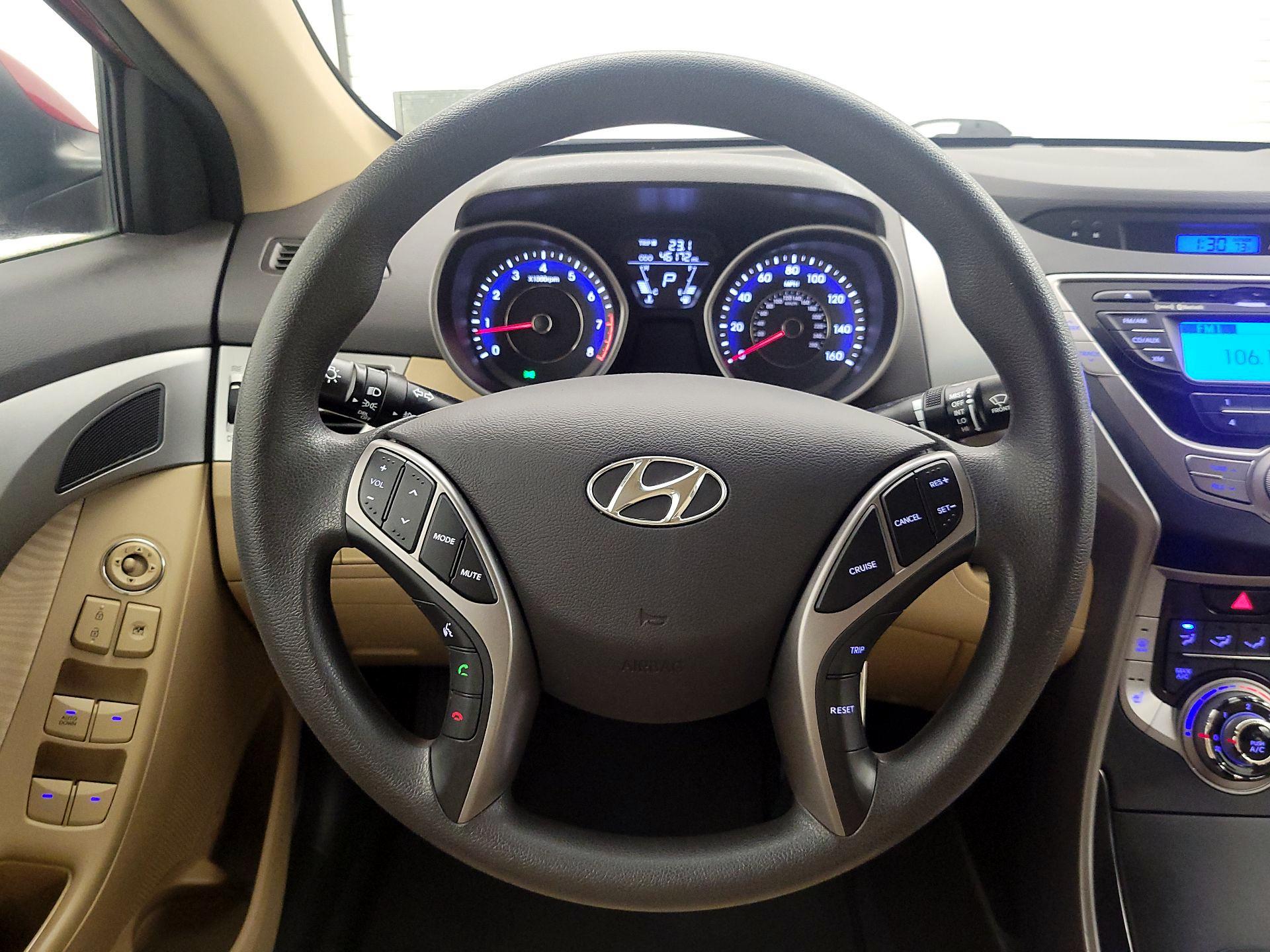 Thumbnail: 2013 Hyundai Elantra - 10