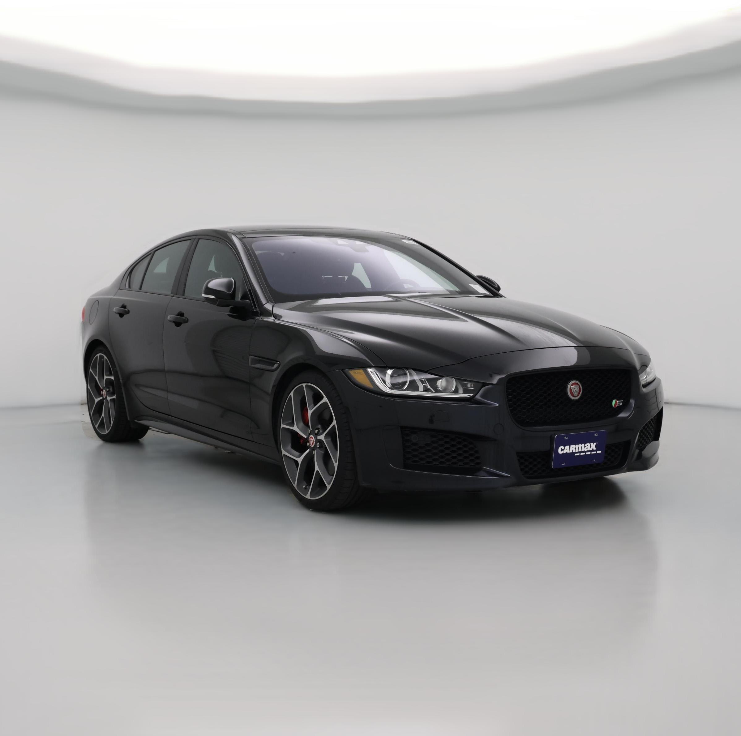 Thumbnail: 2019 Jaguar XE - 1