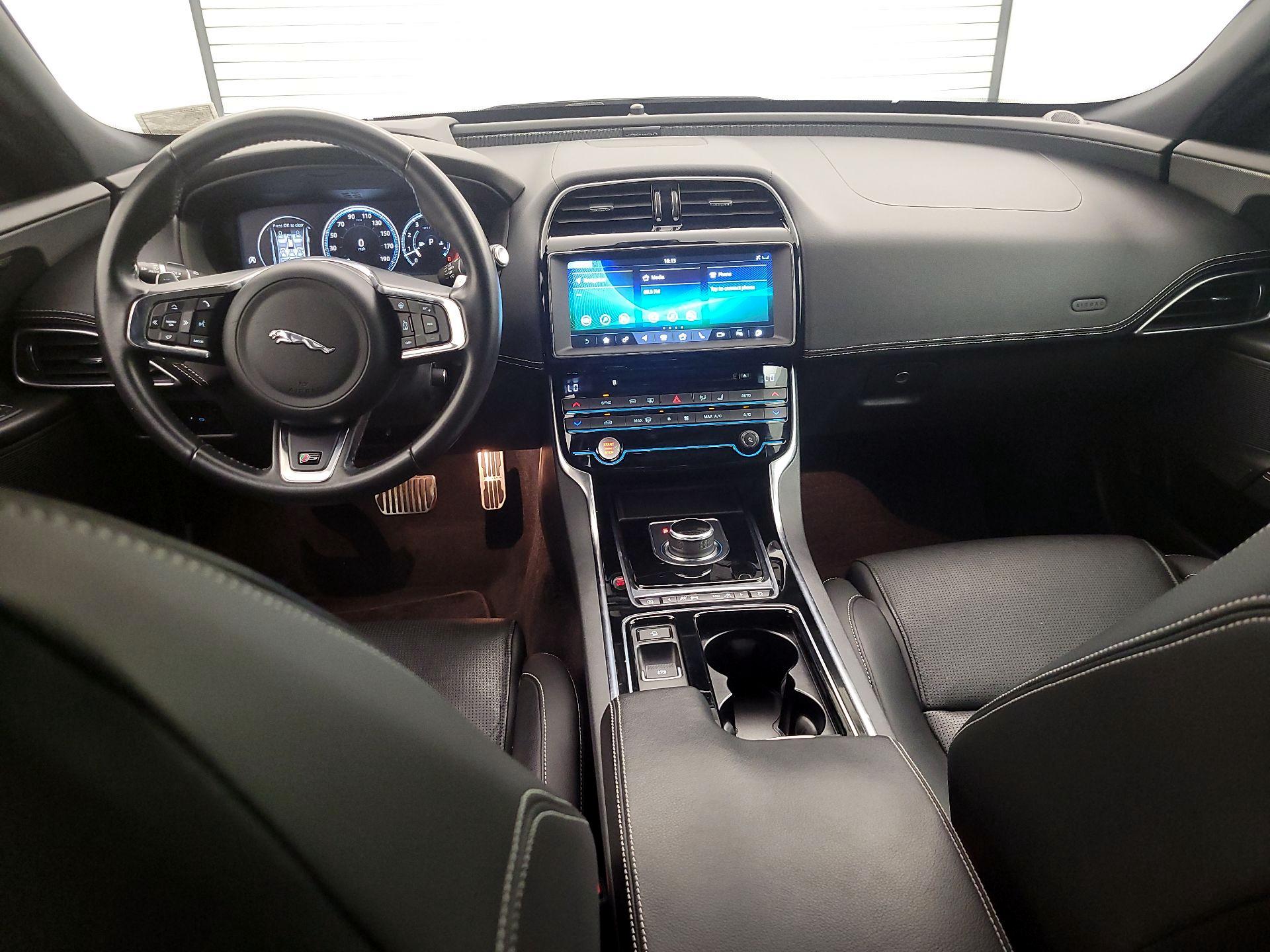 Thumbnail: 2019 Jaguar XE - 9