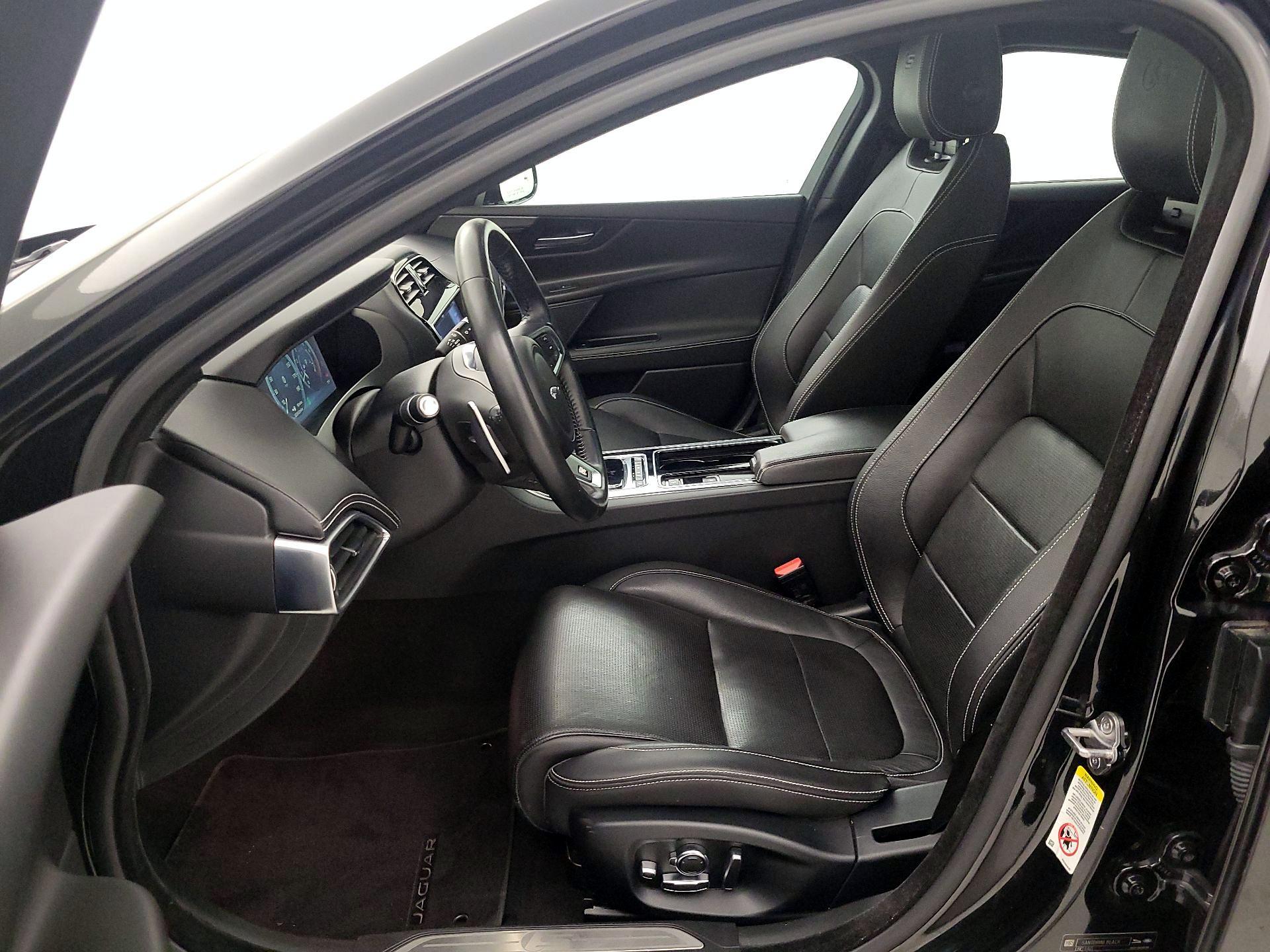 Thumbnail: 2019 Jaguar XE - 11