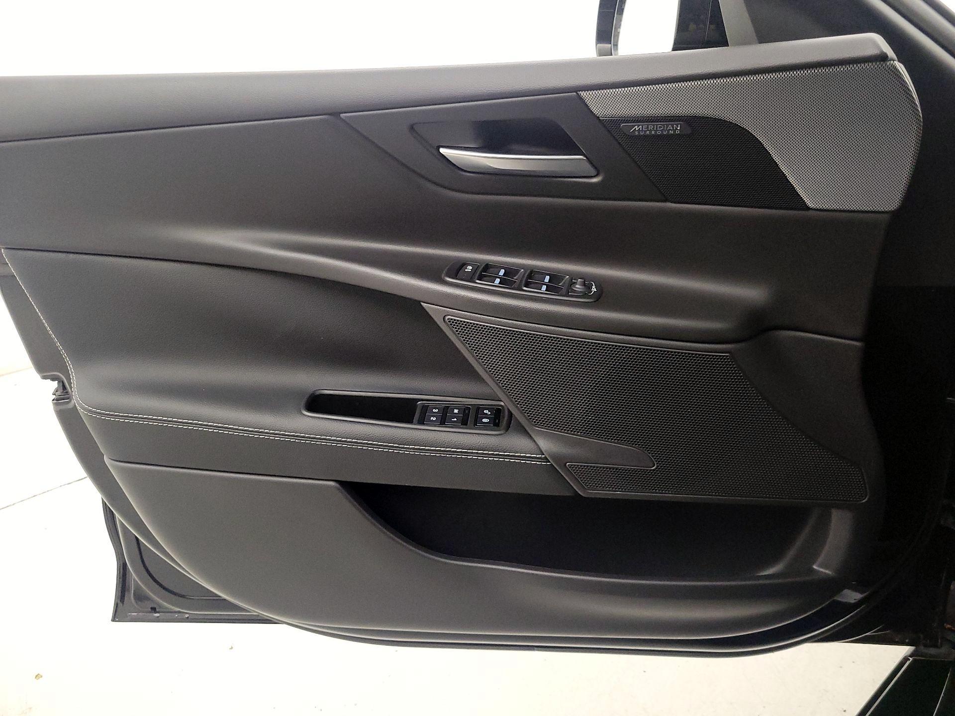 Thumbnail: 2019 Jaguar XE - 12