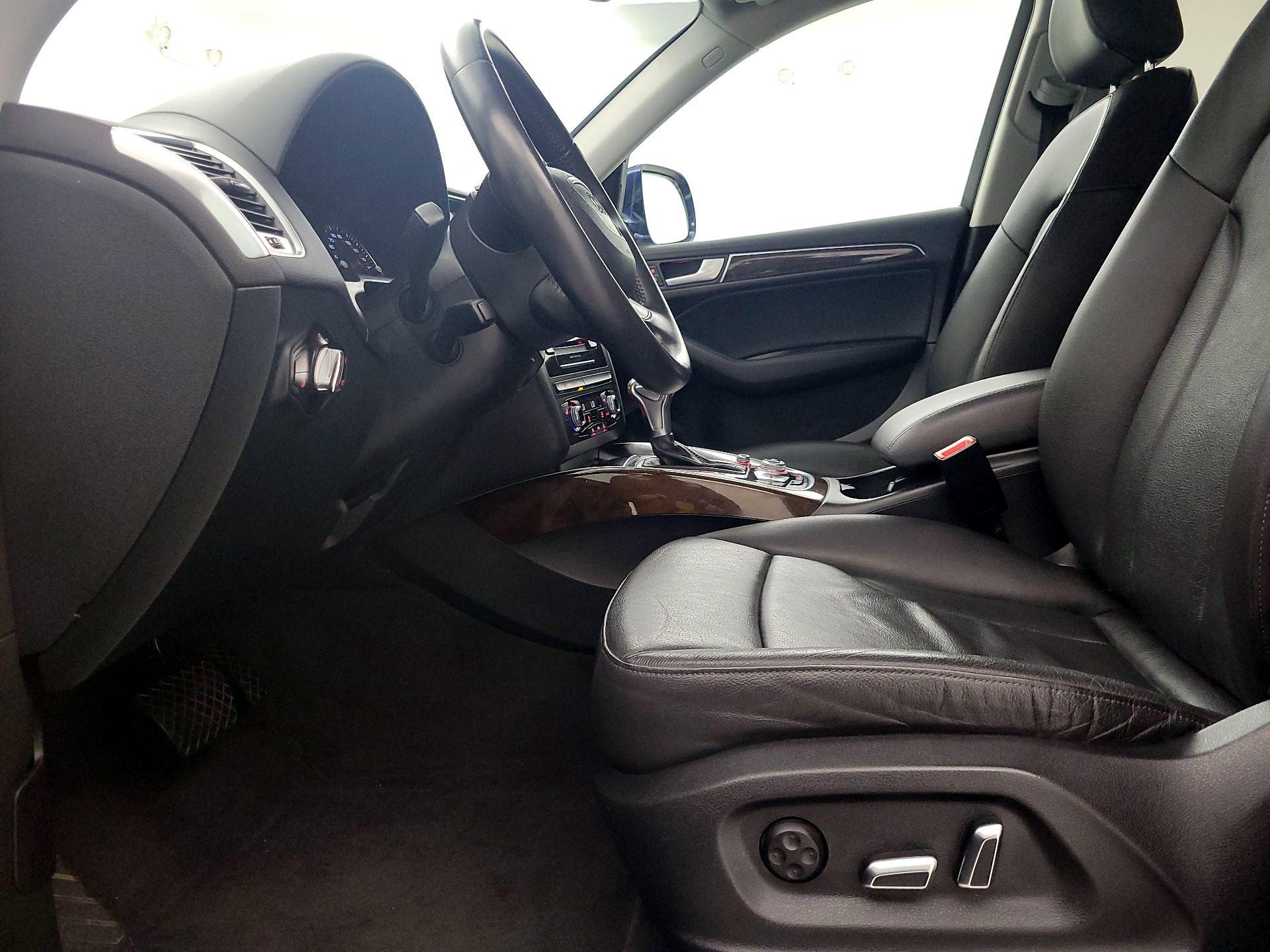Thumbnail: 2014 Audi Q5 - 11