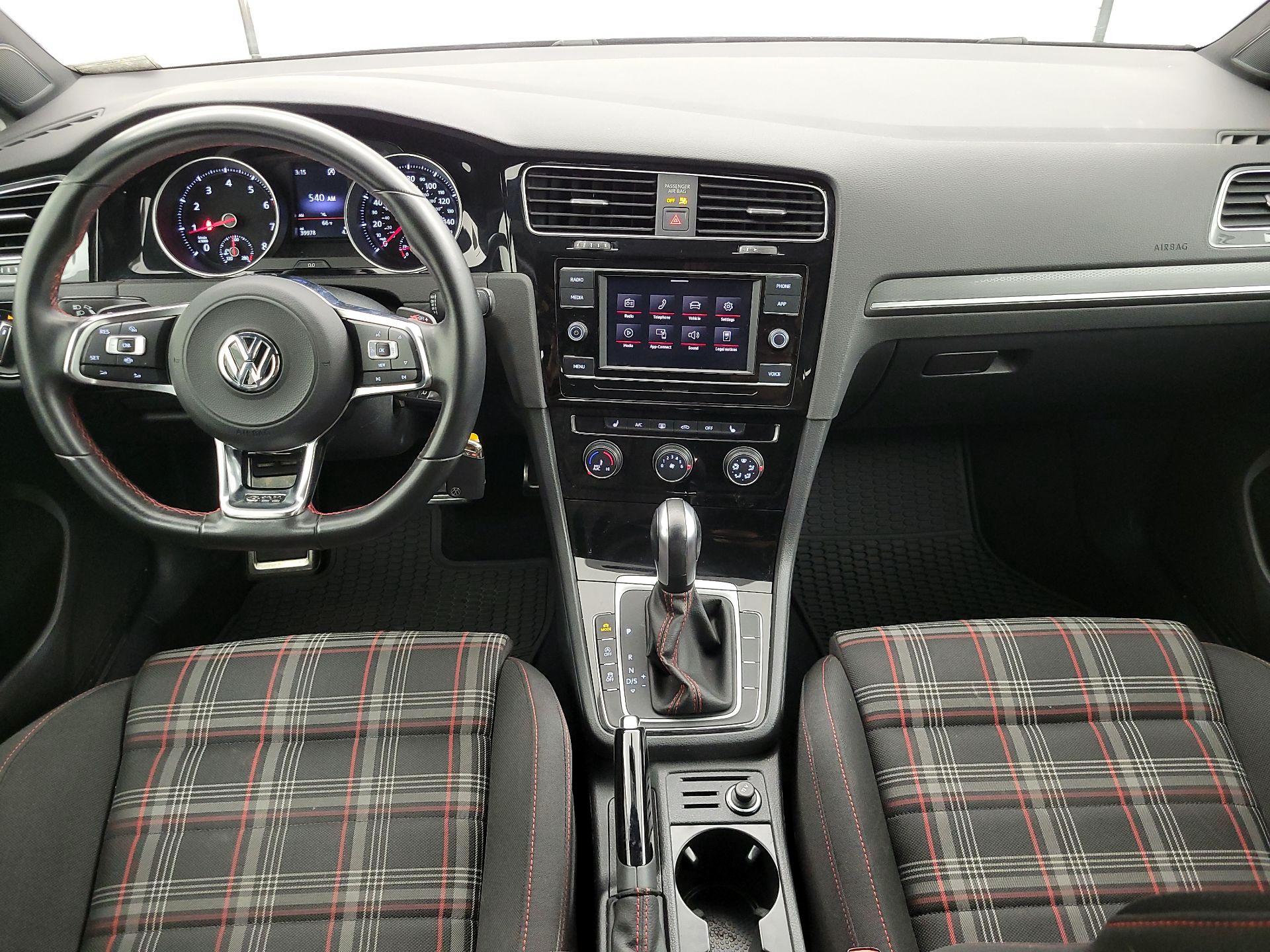 Thumbnail: 2021 Volkswagen Golf - 9