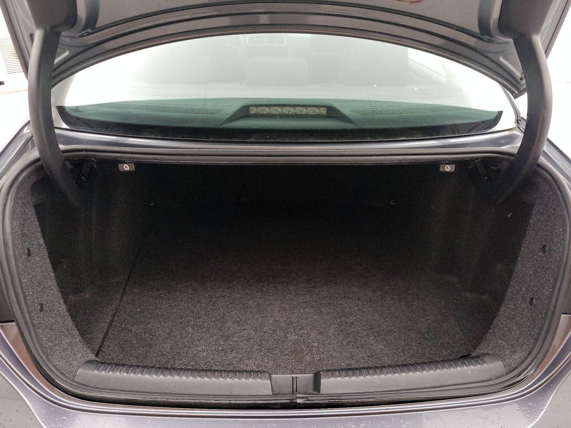 Thumbnail: 2014 Volkswagen Jetta - 18