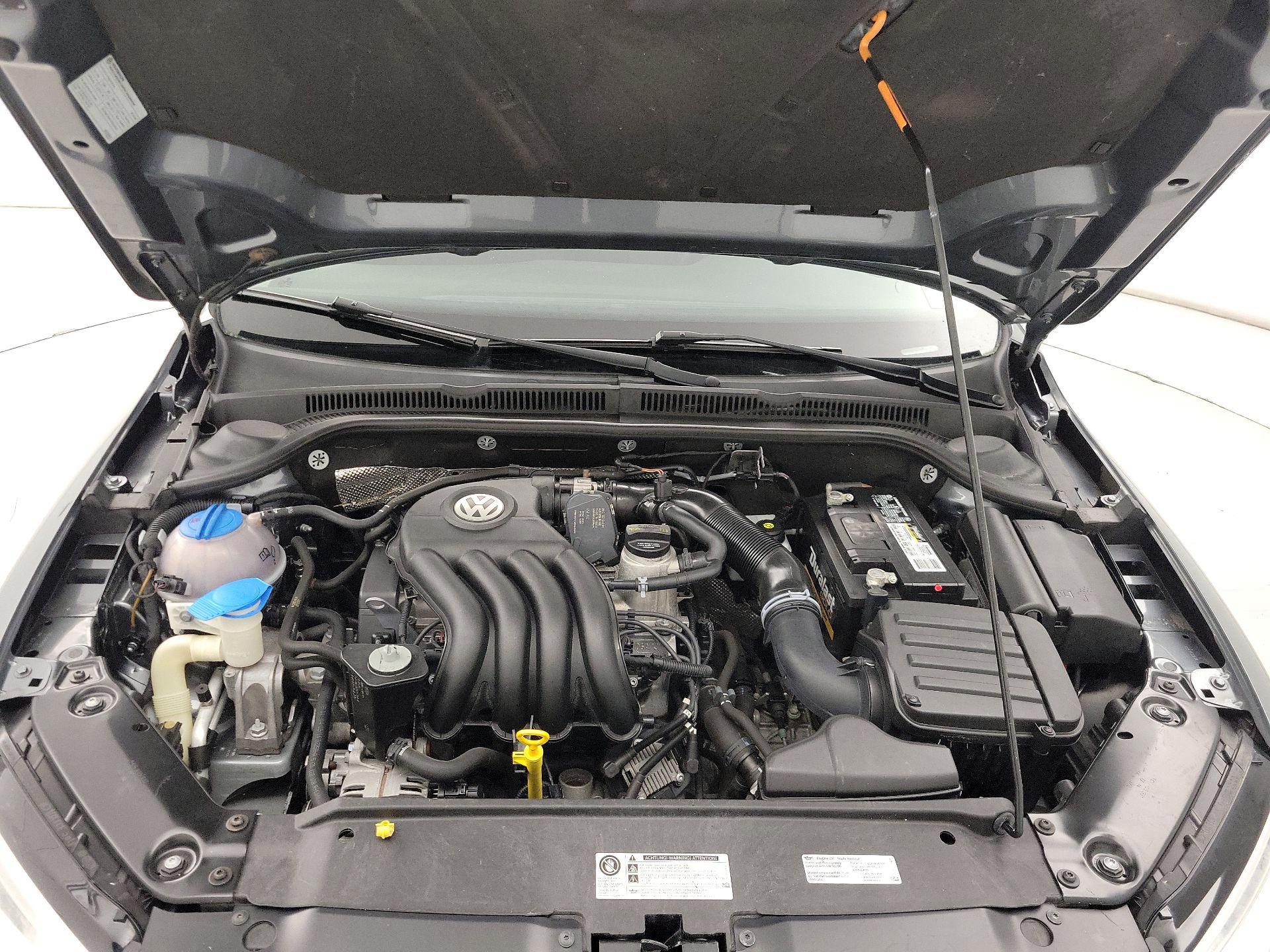 Thumbnail: 2014 Volkswagen Jetta - 19