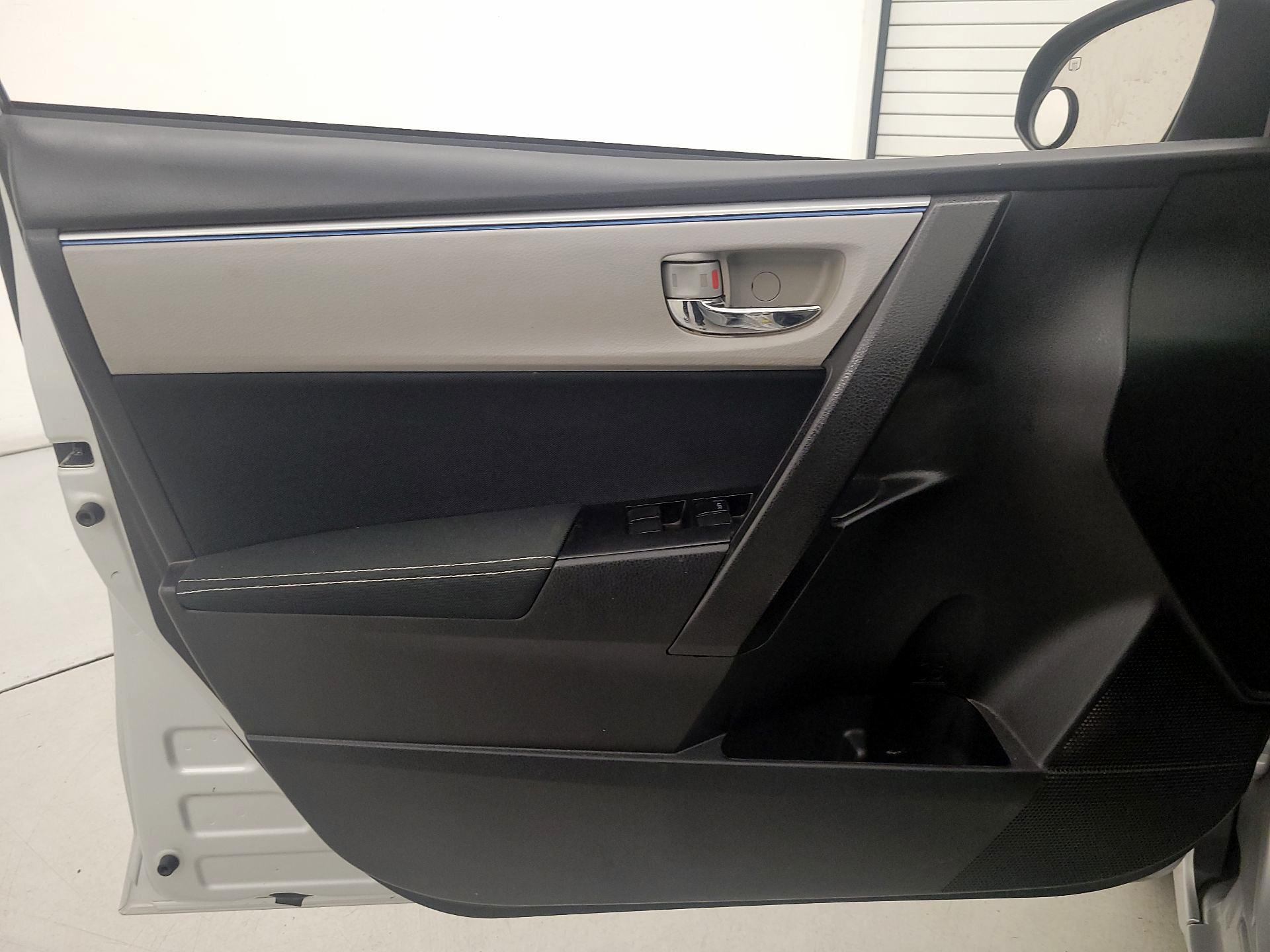 Thumbnail: 2016 Toyota Corolla - 12