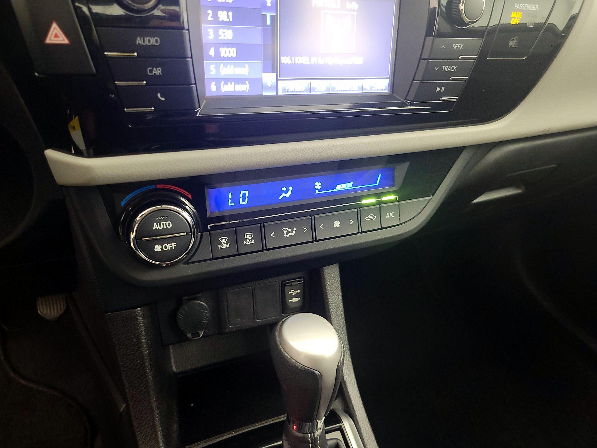 Thumbnail: 2016 Toyota Corolla - 16