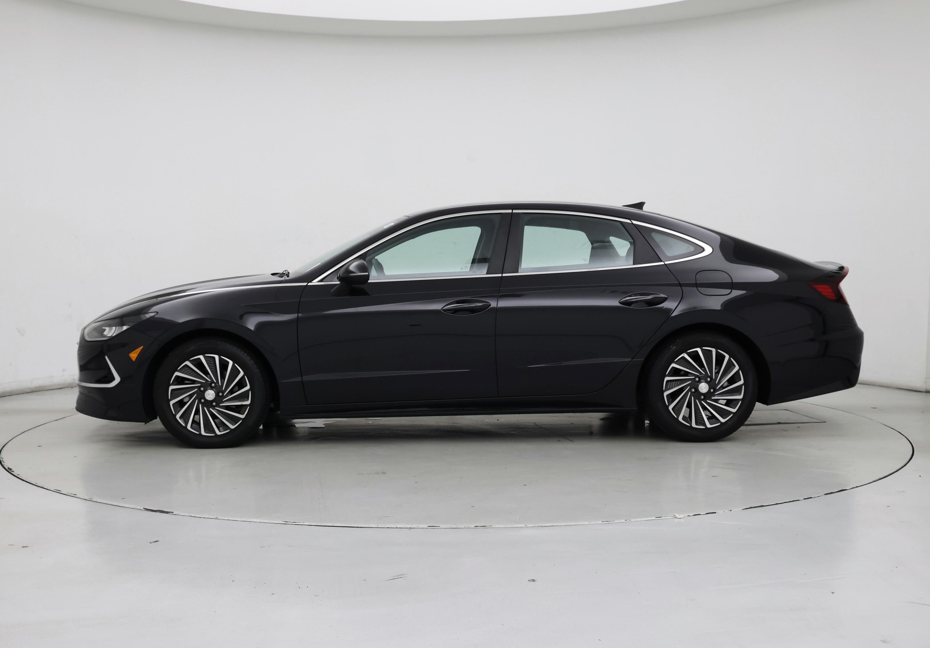 Thumbnail: 2023 Hyundai Sonata - 3