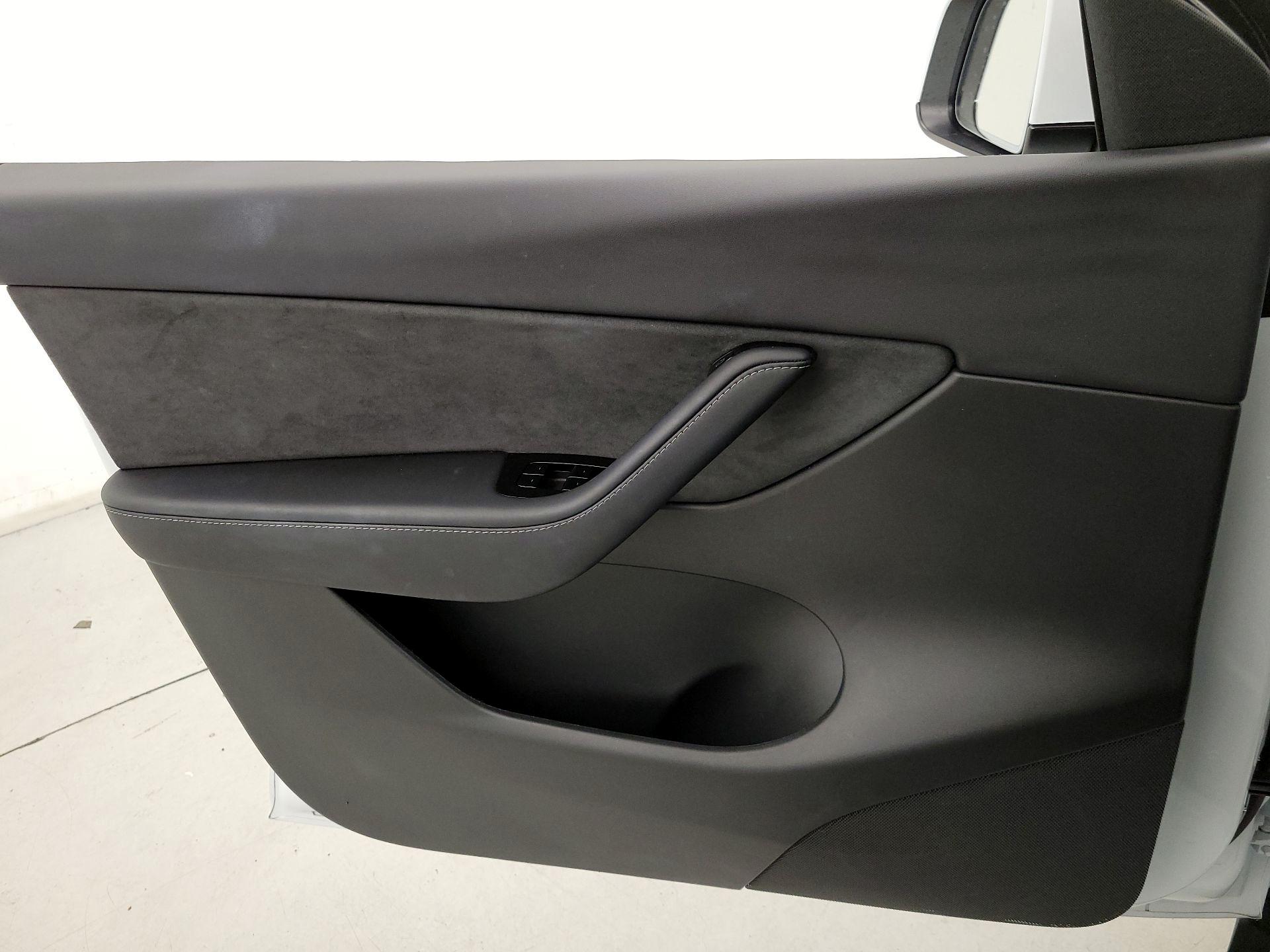 Thumbnail: 2021 Tesla Model Y - 12