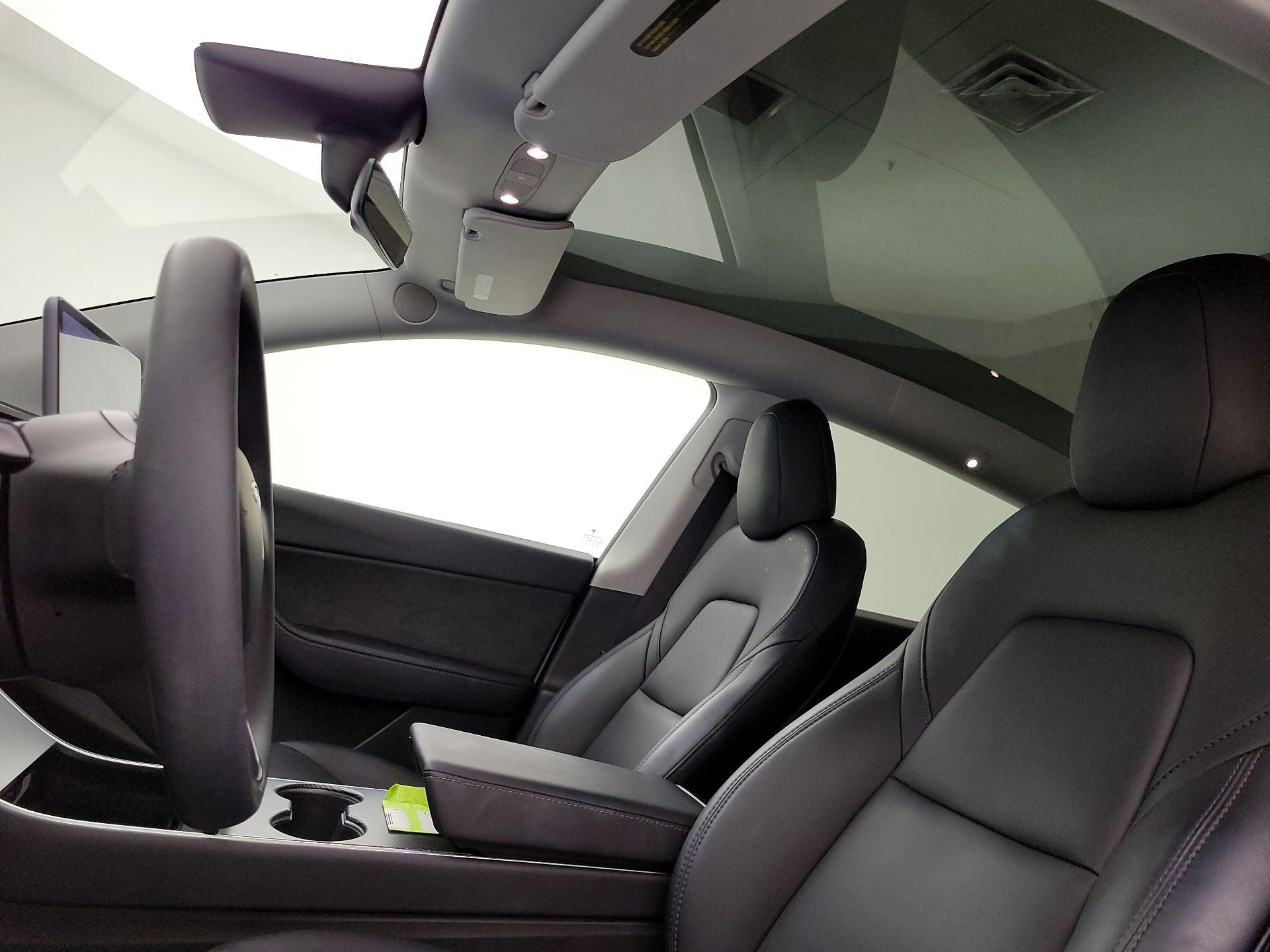 Thumbnail: 2021 Tesla Model Y - 19