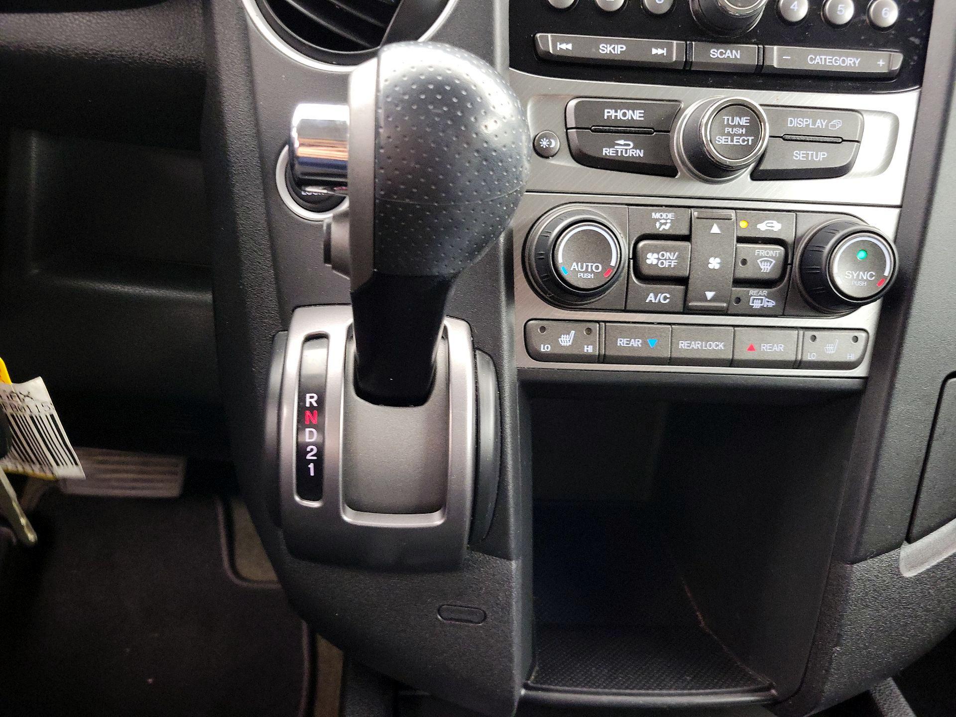 Thumbnail: 2015 Honda Pilot - 17