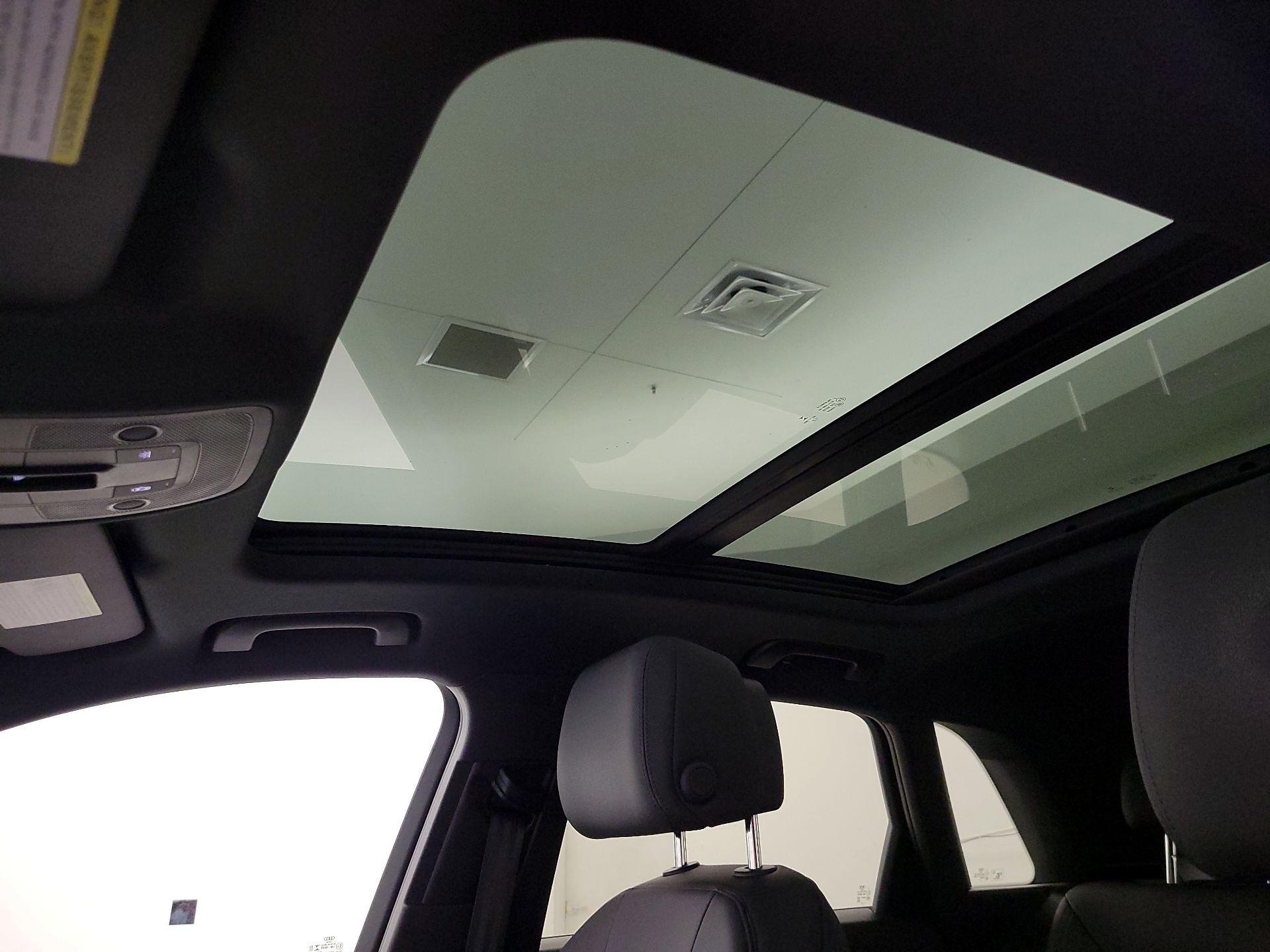 Thumbnail: 2020 Audi Q3 - 18