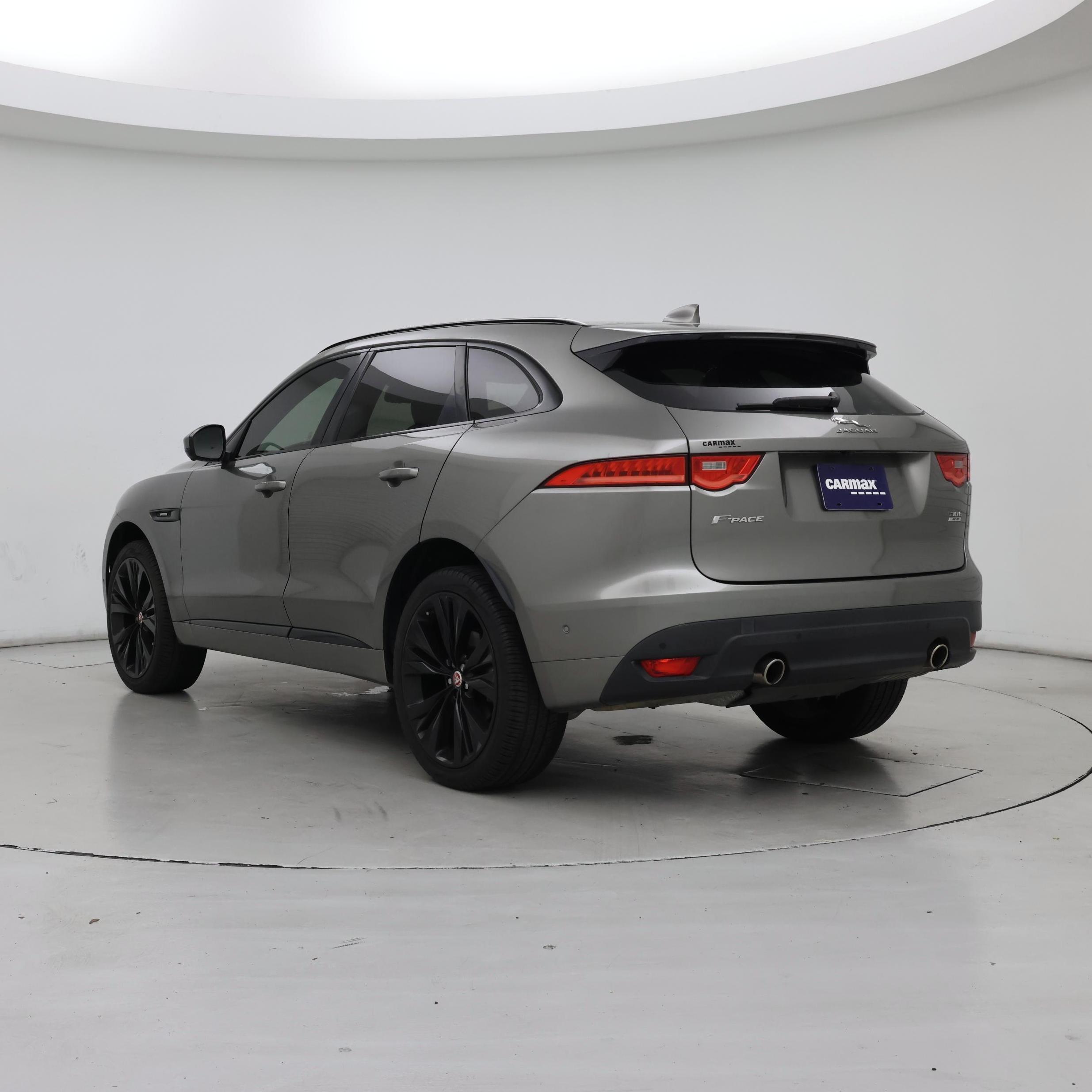 Thumbnail: 2018 Jaguar F-Pace - 2