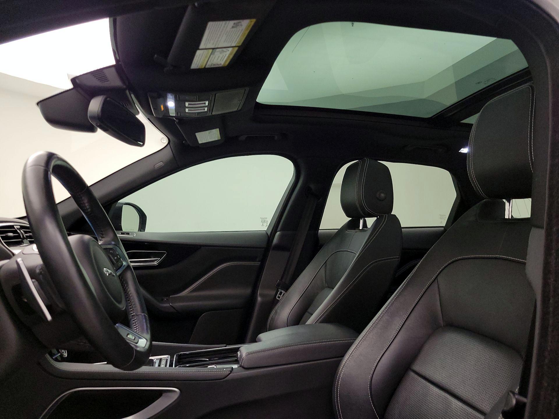 Thumbnail: 2018 Jaguar F-Pace - 20