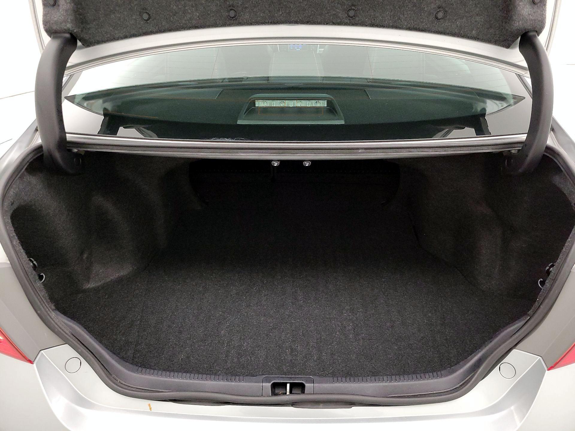 Thumbnail: 2016 Toyota Camry - 19