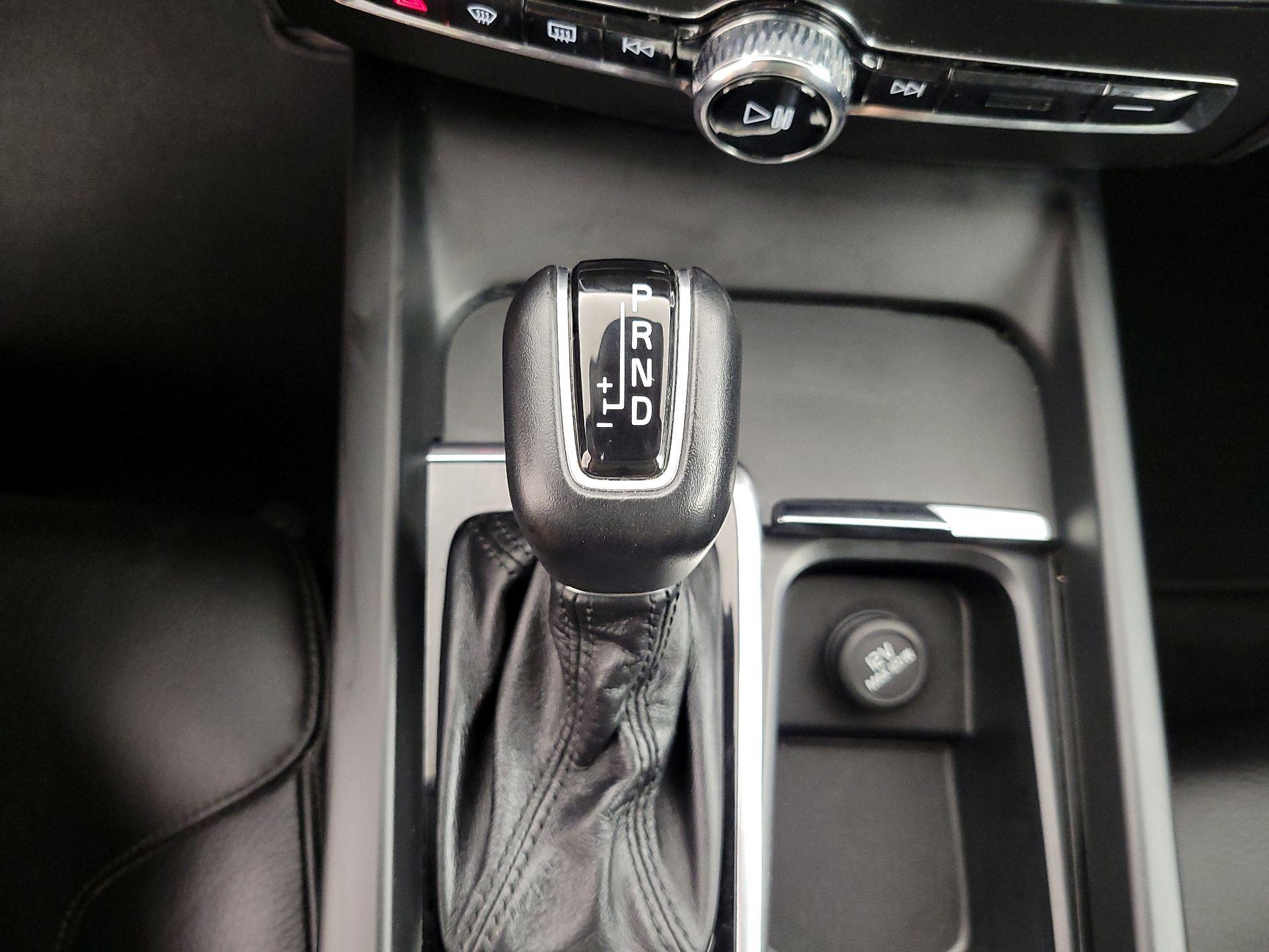 Thumbnail: 2019 Volvo XC60 - 18