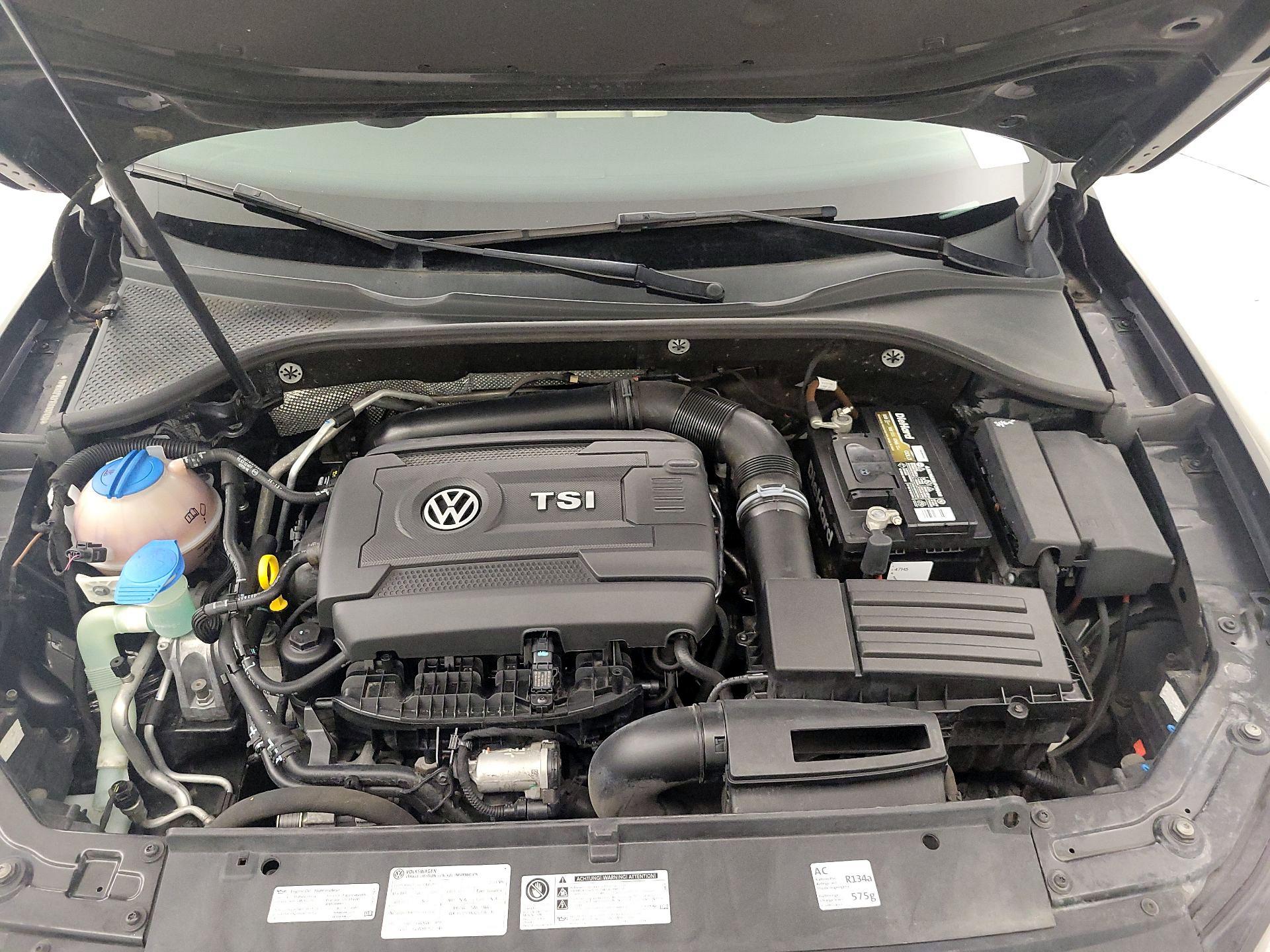 Thumbnail: 2014 Volkswagen Passat - 19