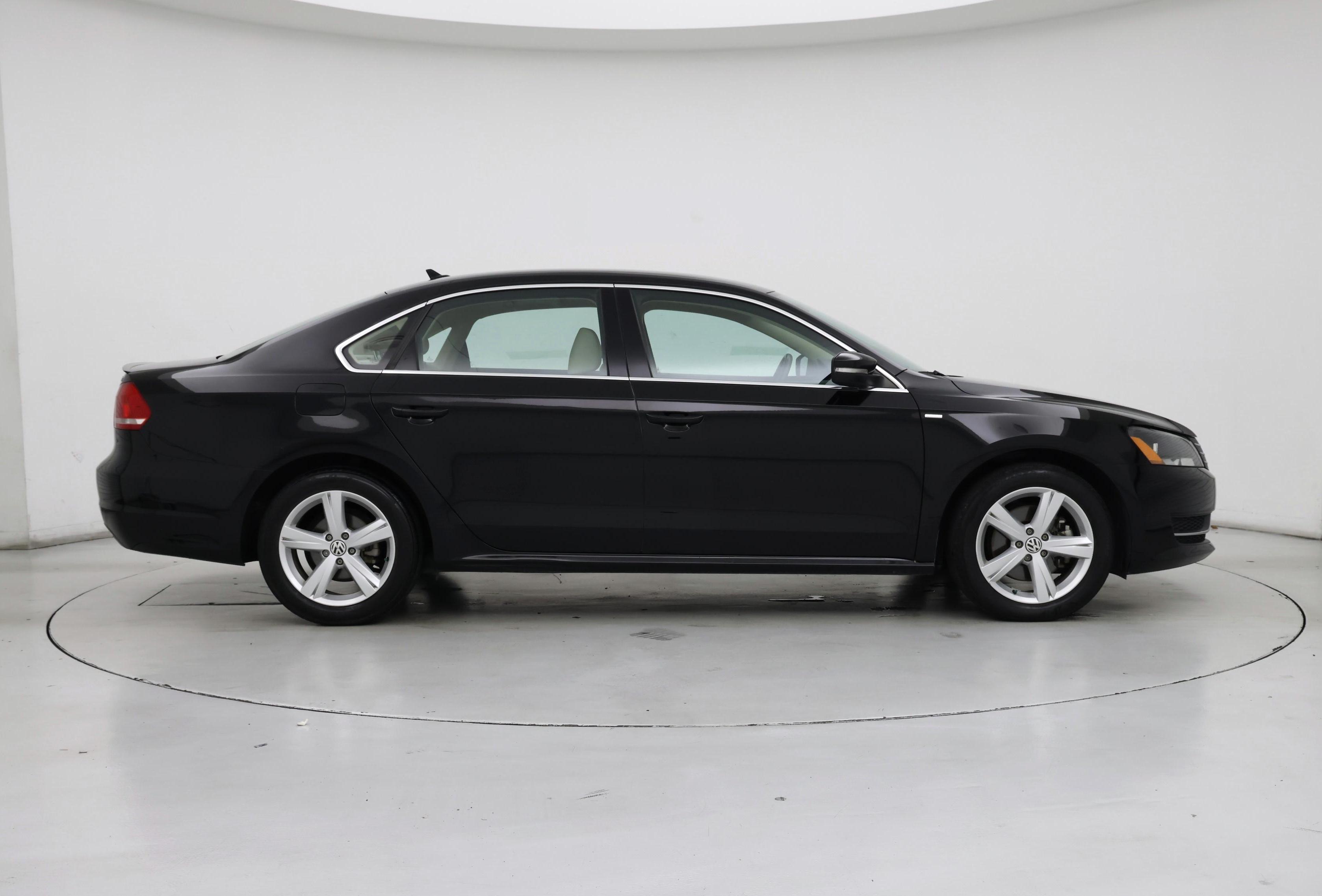 Thumbnail: 2014 Volkswagen Passat - 7