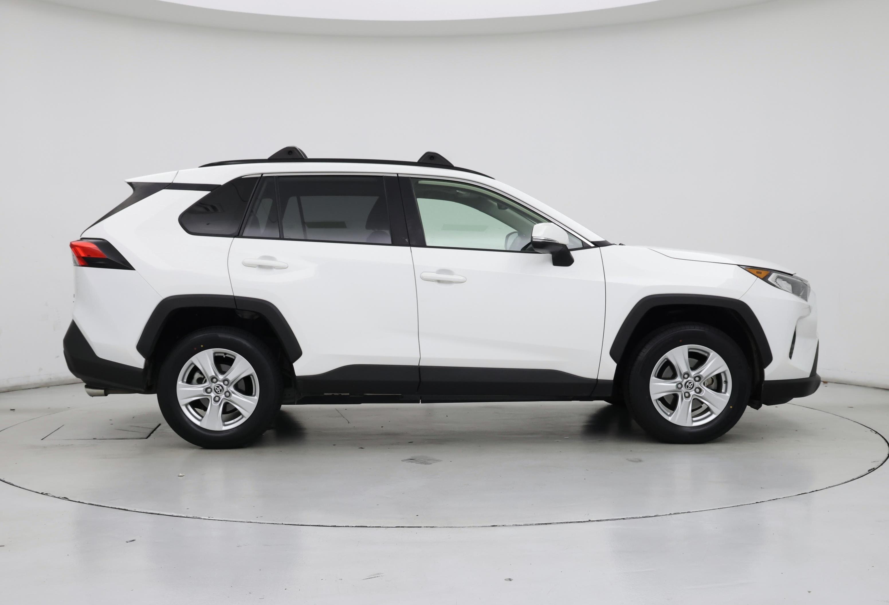 Thumbnail: 2020 Toyota RAV4 - 7