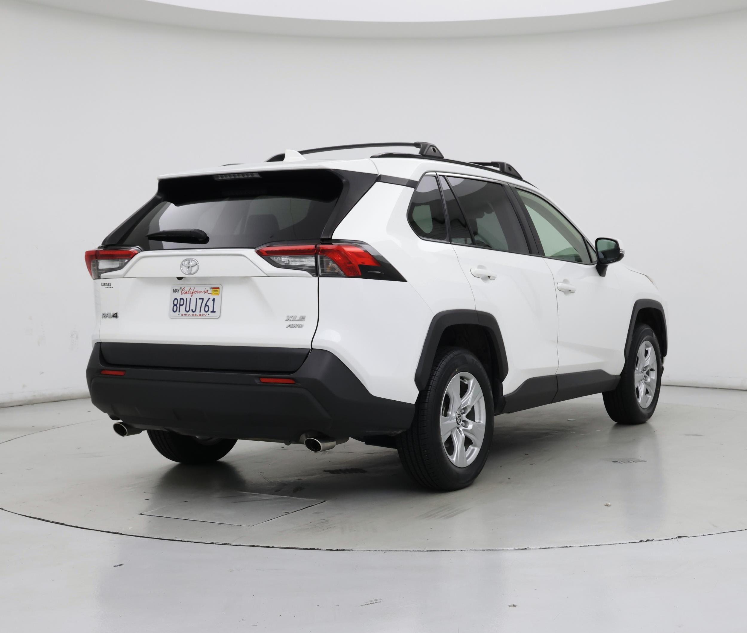 Thumbnail: 2020 Toyota RAV4 - 8