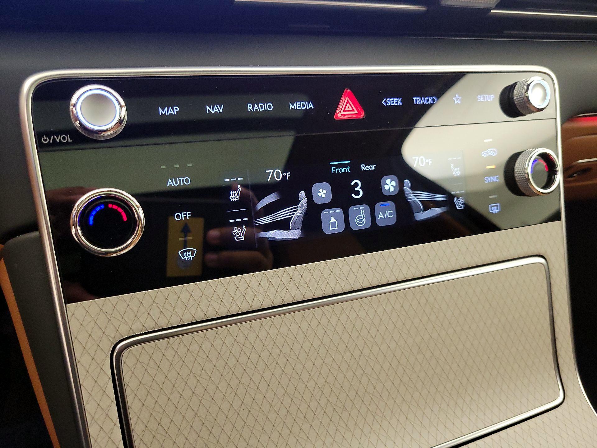 Thumbnail: 2025 Genesis GV80 - 16