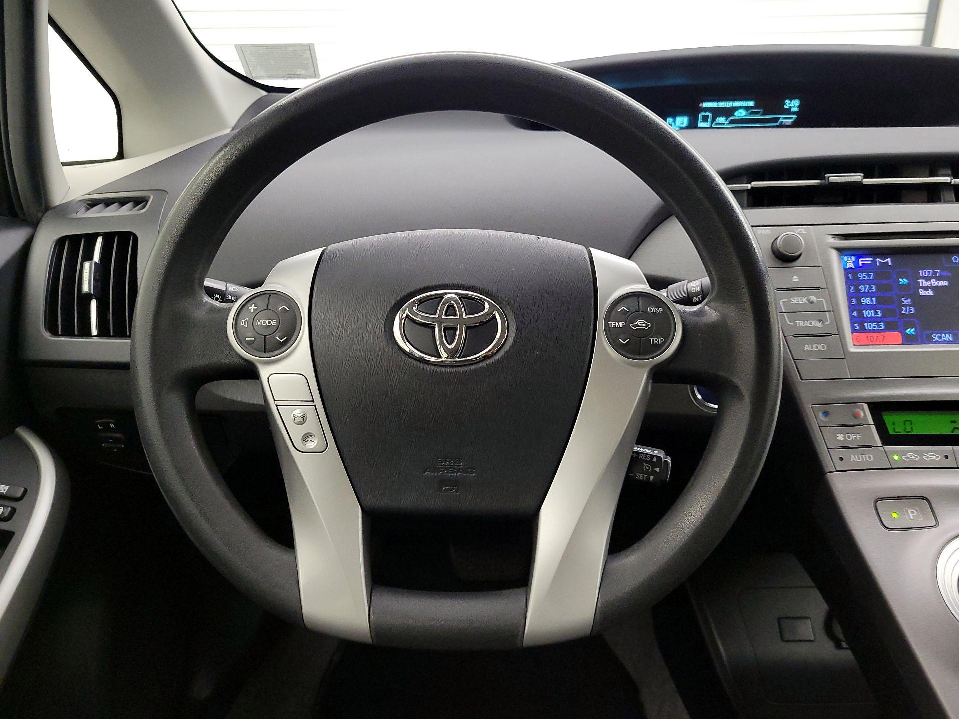 Thumbnail: 2015 Toyota Prius - 10
