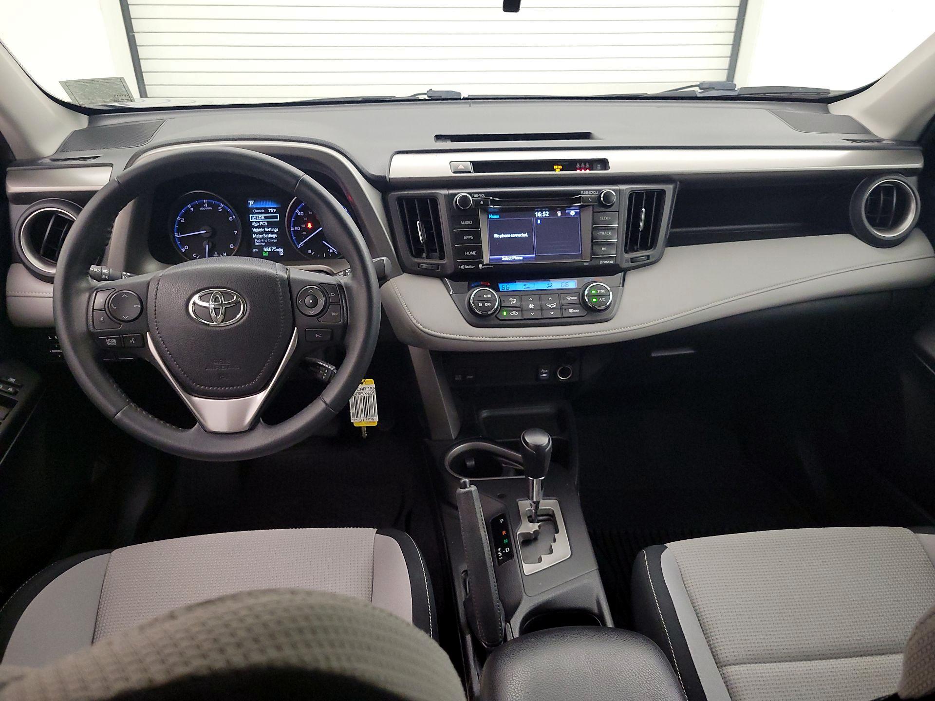 Thumbnail: 2017 Toyota RAV4 - 9