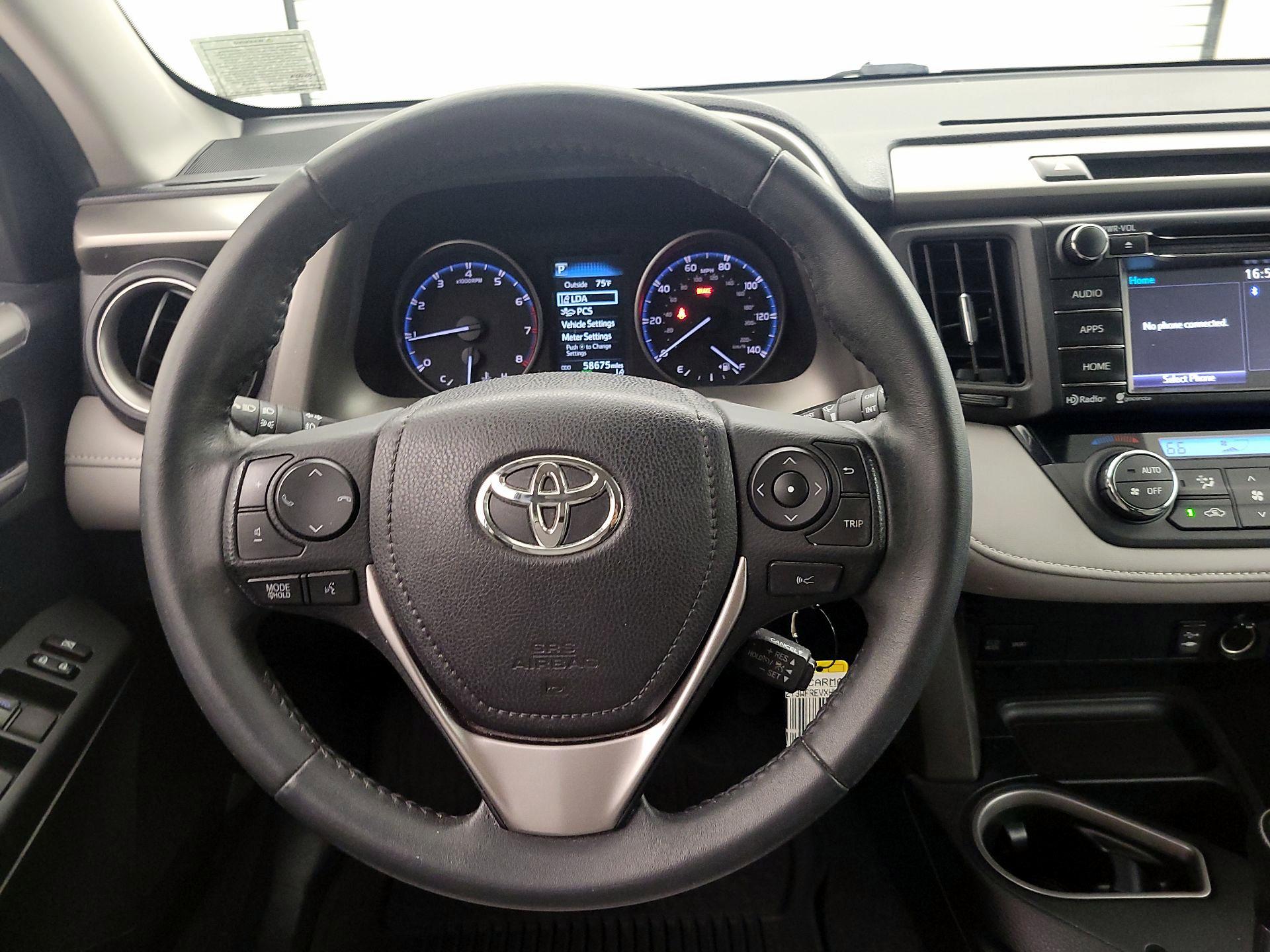 Thumbnail: 2017 Toyota RAV4 - 10
