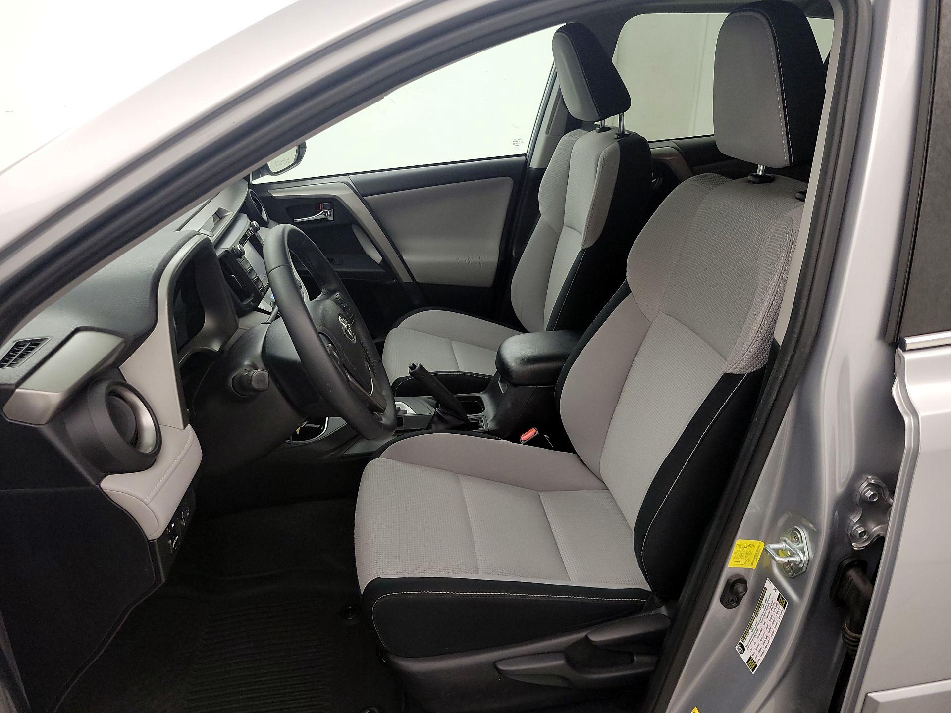 Thumbnail: 2017 Toyota RAV4 - 11
