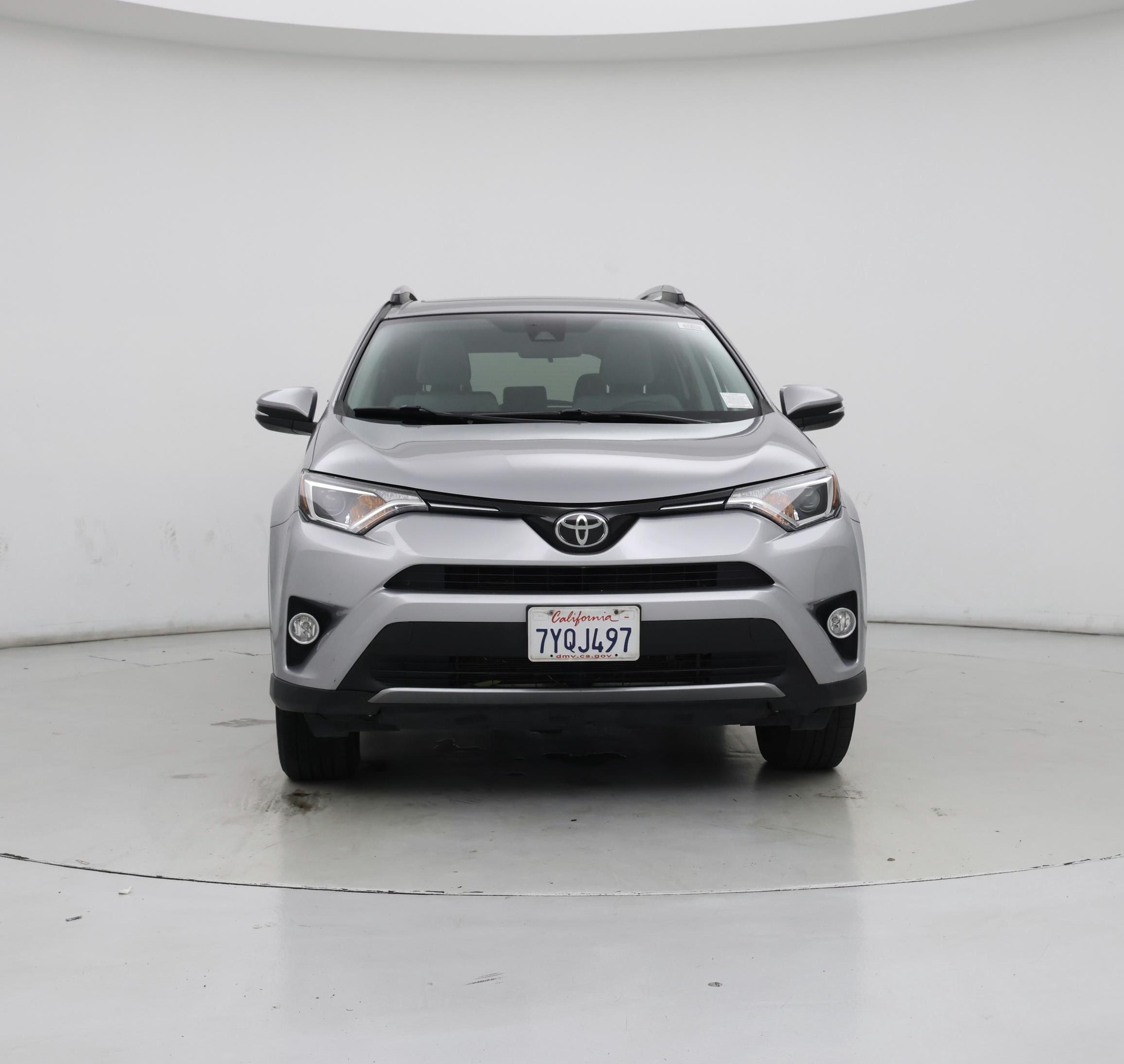 Thumbnail: 2017 Toyota RAV4 - 5