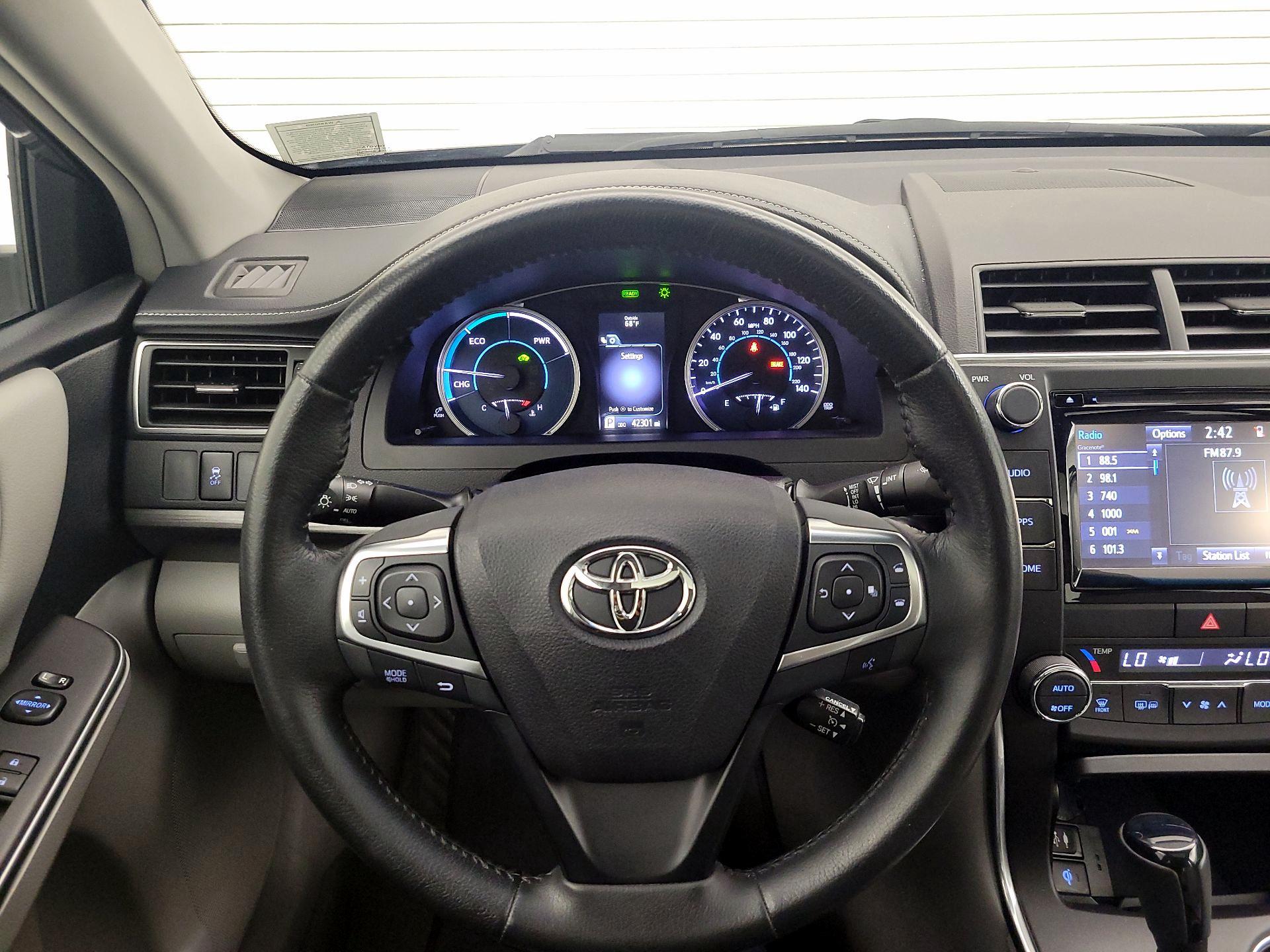 Thumbnail: 2015 Toyota Camry - 10