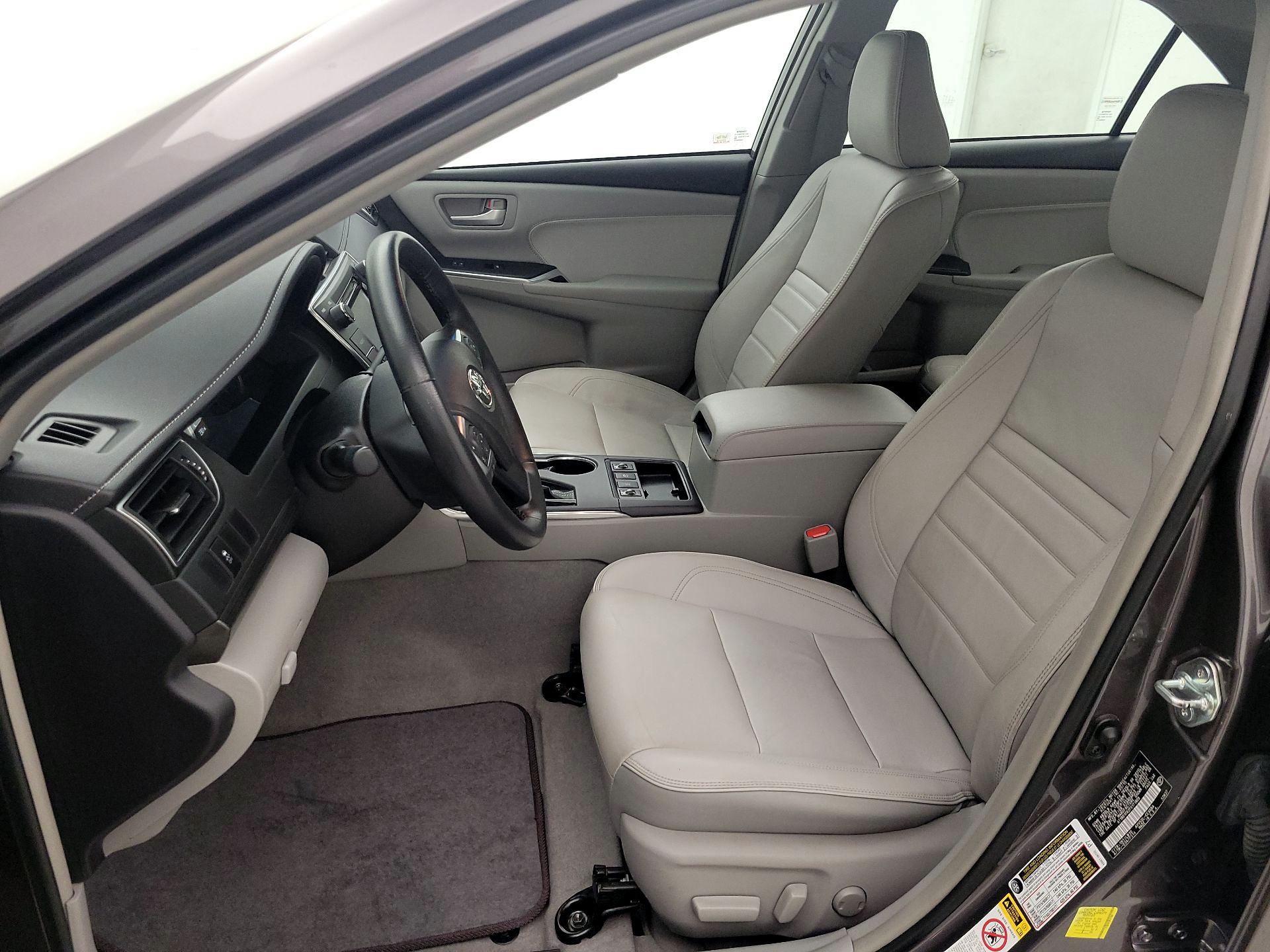 Thumbnail: 2015 Toyota Camry - 11