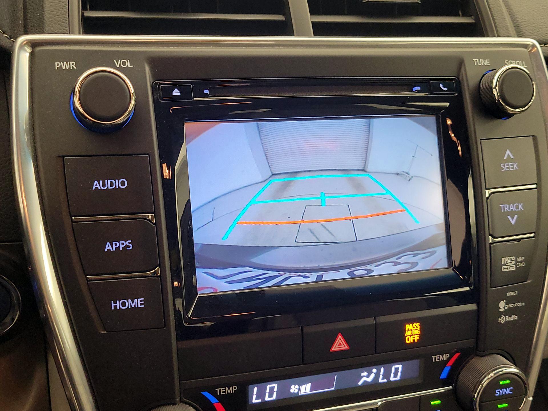 Thumbnail: 2015 Toyota Camry - 14