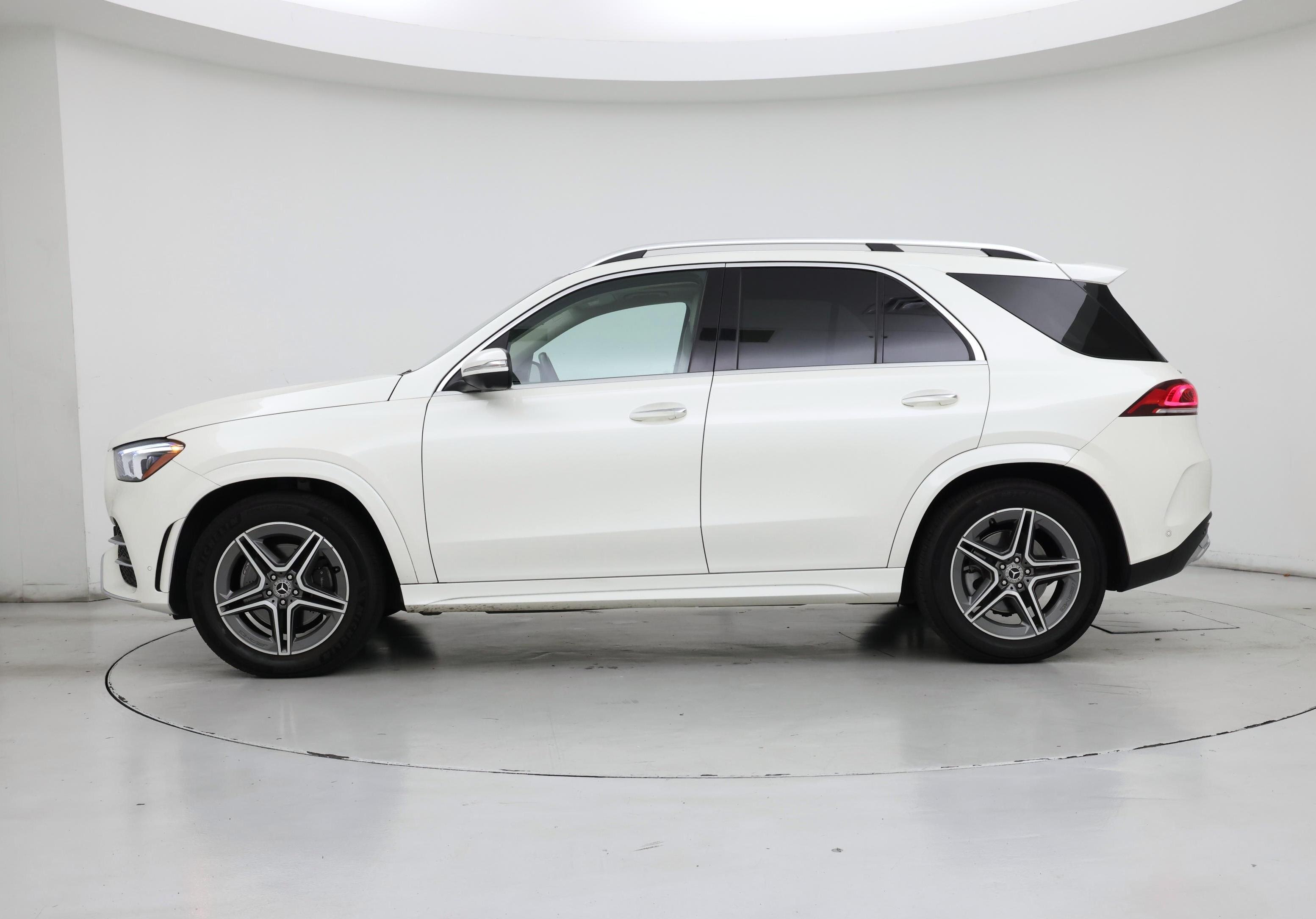 Thumbnail: 2020 Mercedes-Benz GLE - 3