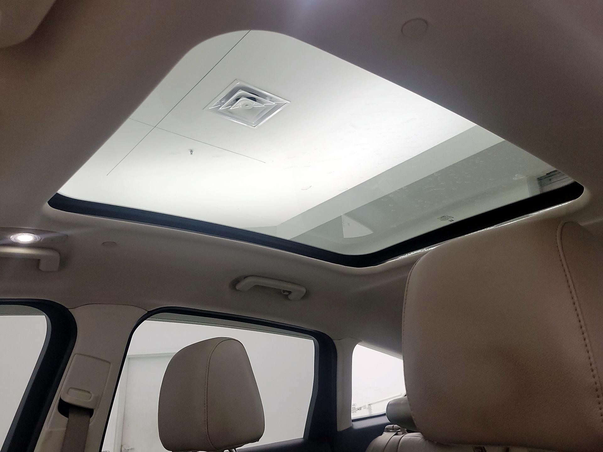 Thumbnail: 2015 Ford C-Max - 17