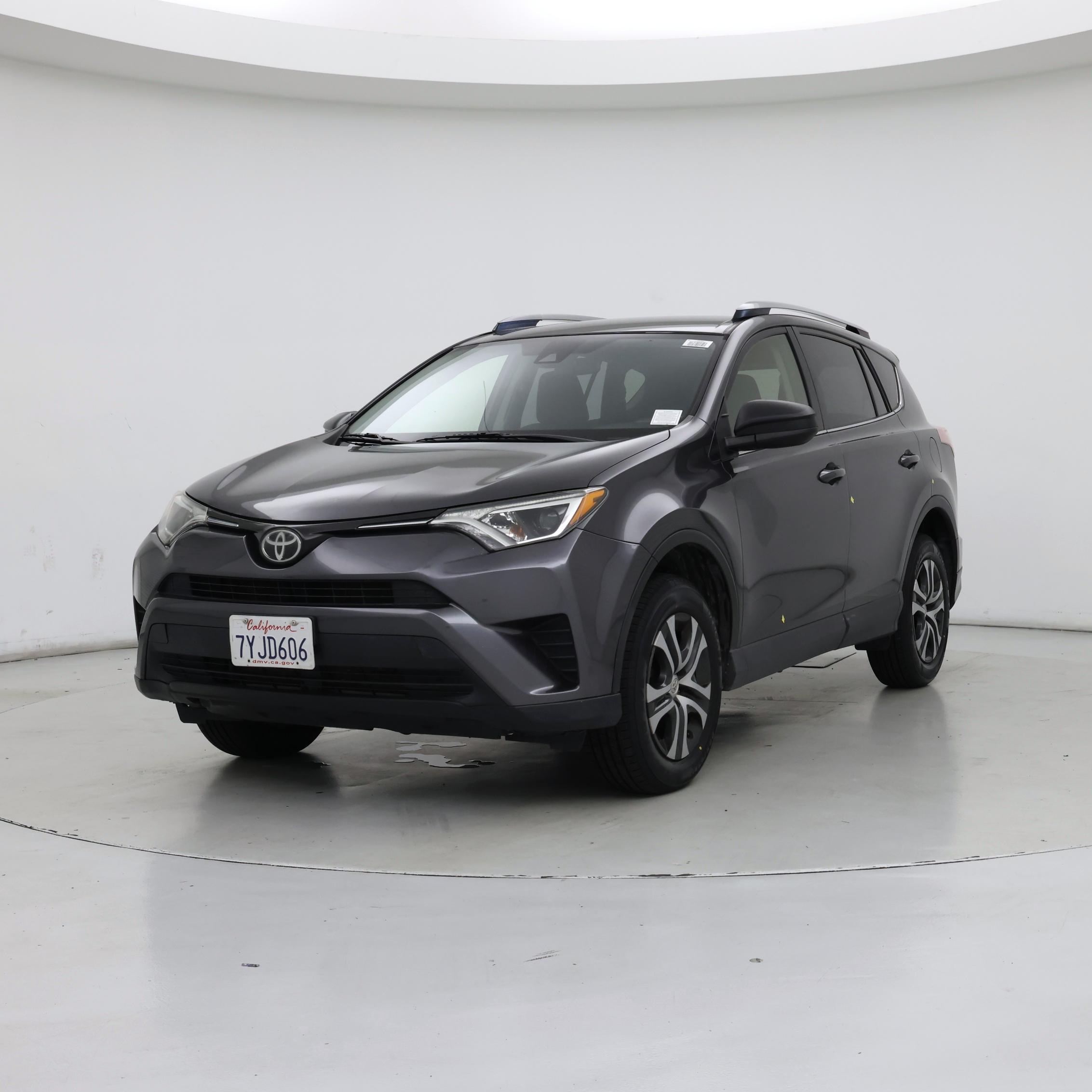 Thumbnail: 2017 Toyota RAV4 - 4