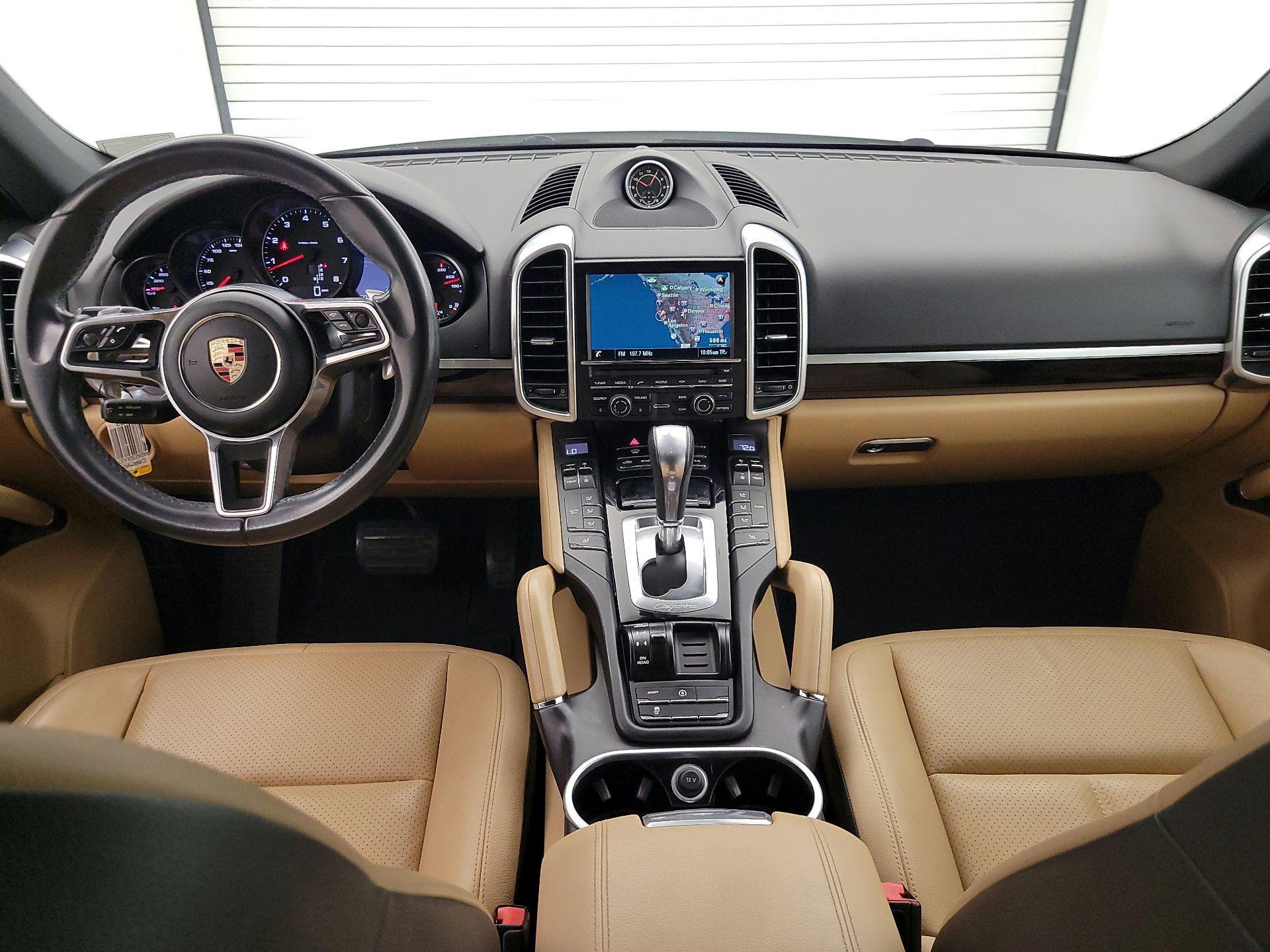 Thumbnail: 2016 Porsche Cayenne - 9