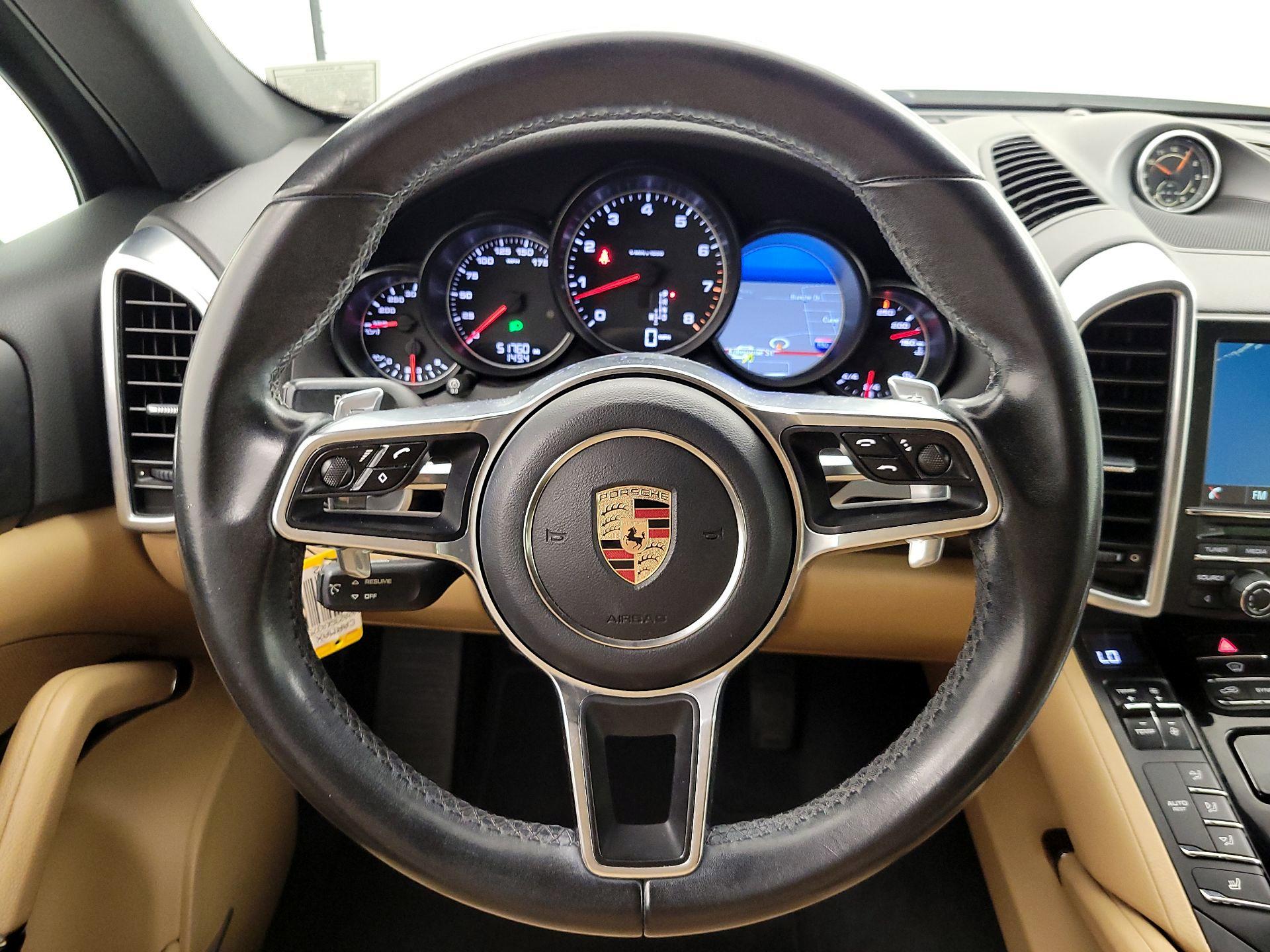Thumbnail: 2016 Porsche Cayenne - 10