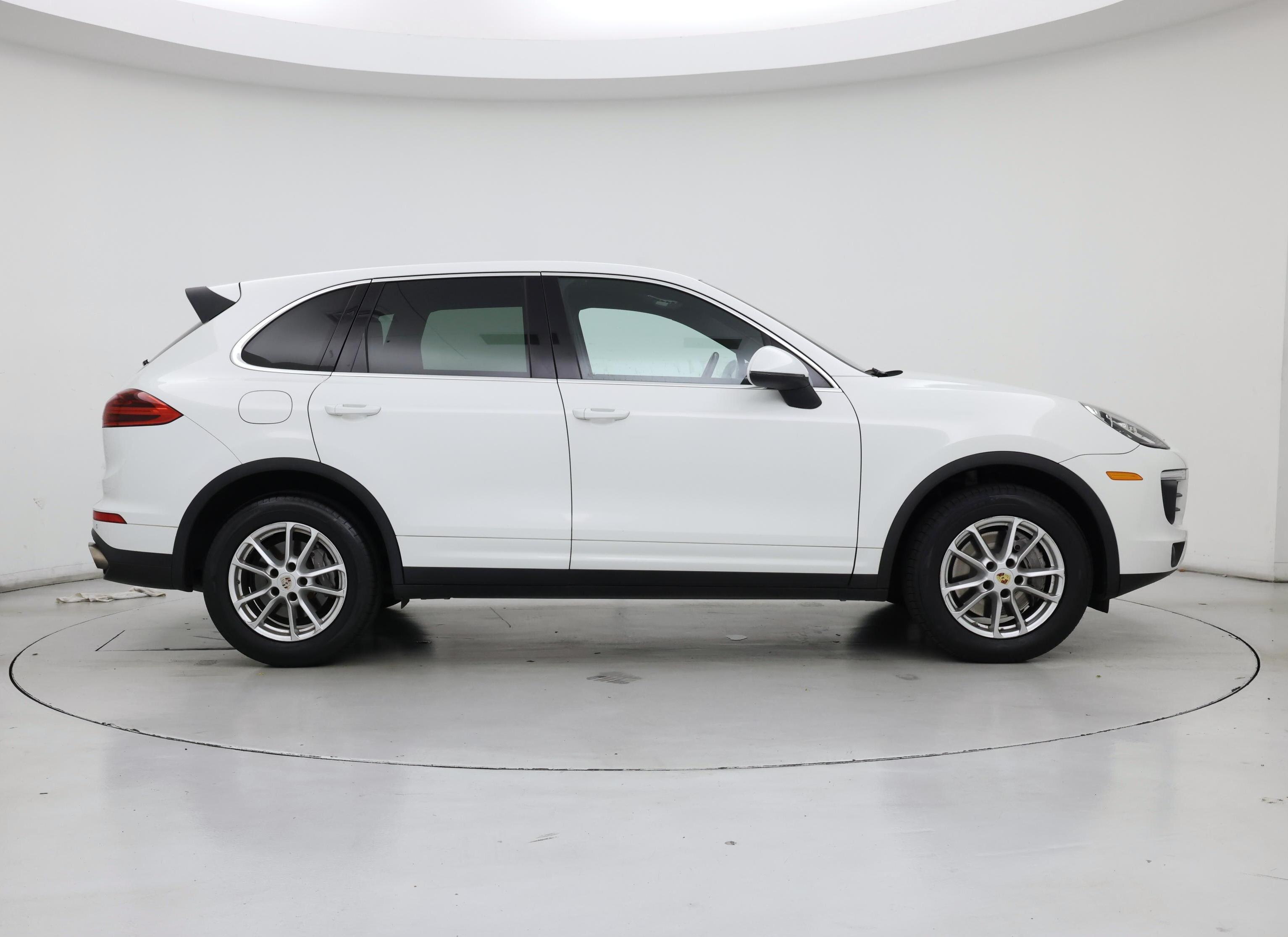 Thumbnail: 2016 Porsche Cayenne - 7