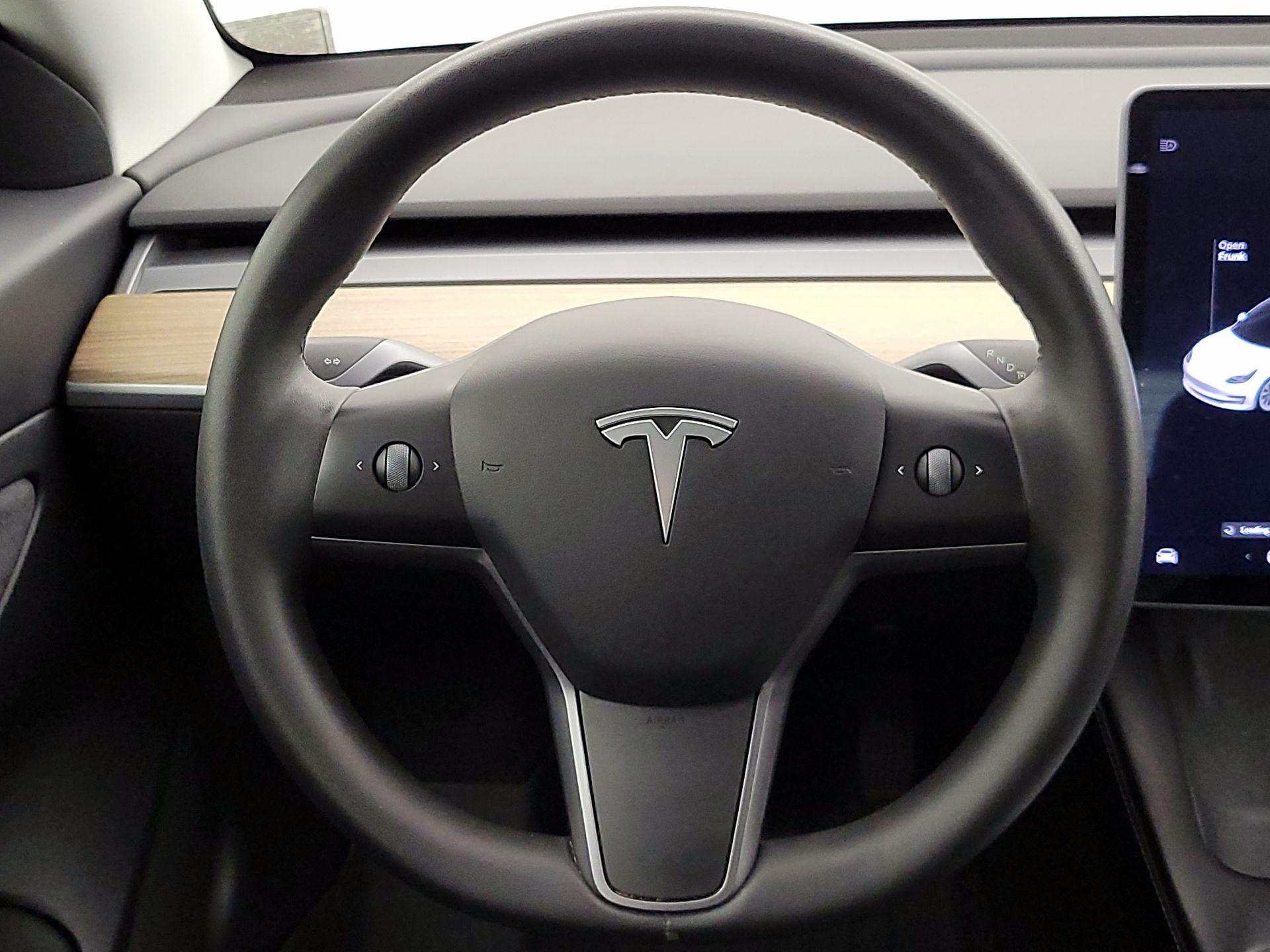 Thumbnail: 2021 Tesla Model 3 - 10