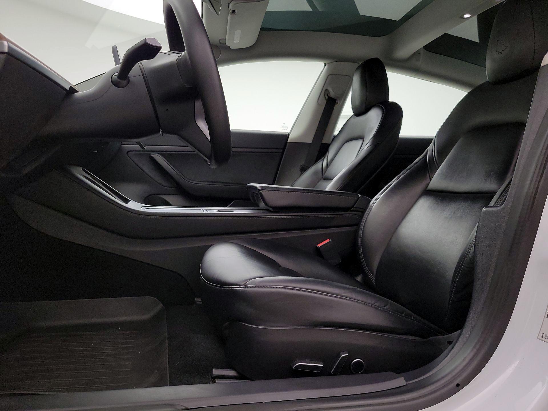 Thumbnail: 2021 Tesla Model 3 - 11