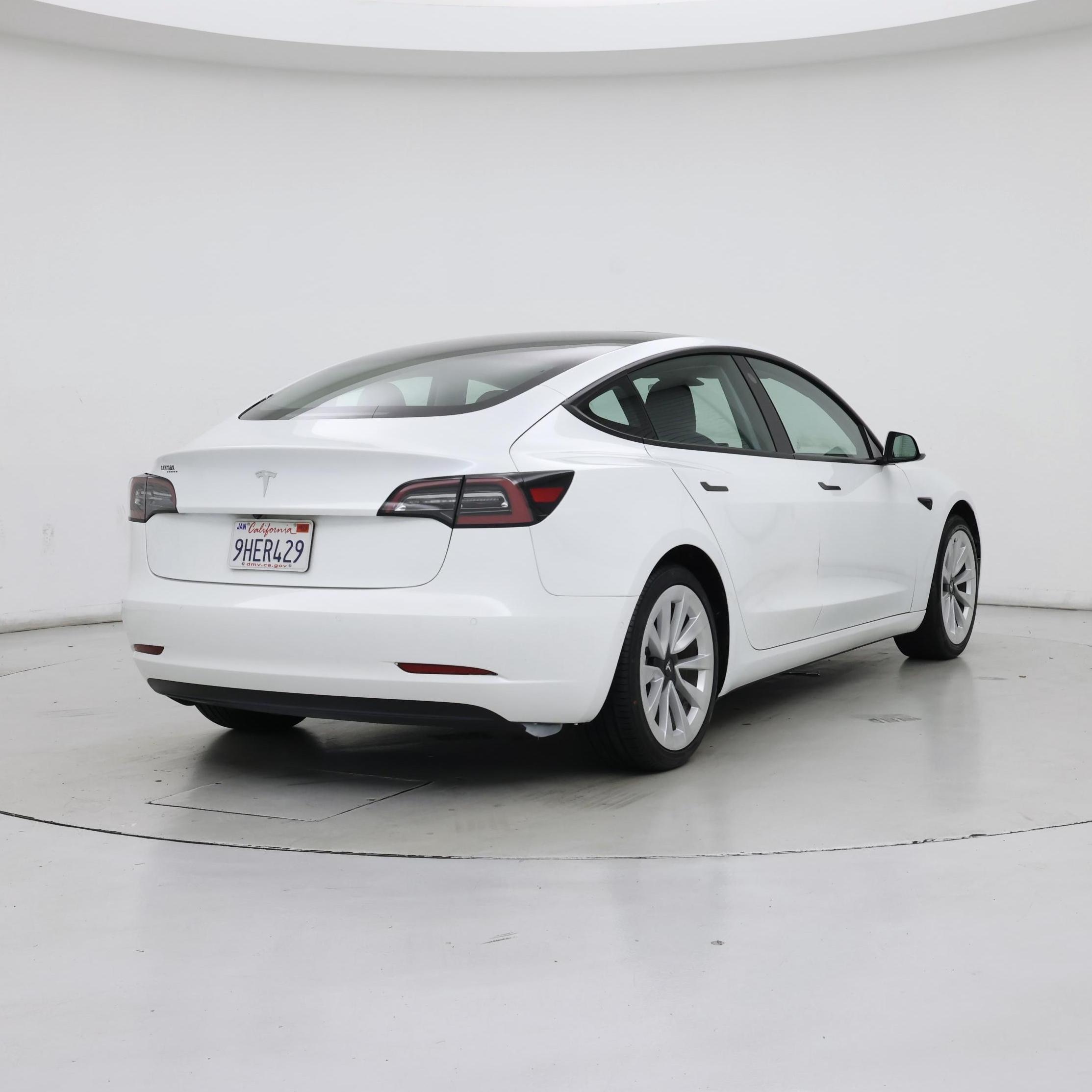 Thumbnail: 2021 Tesla Model 3 - 8