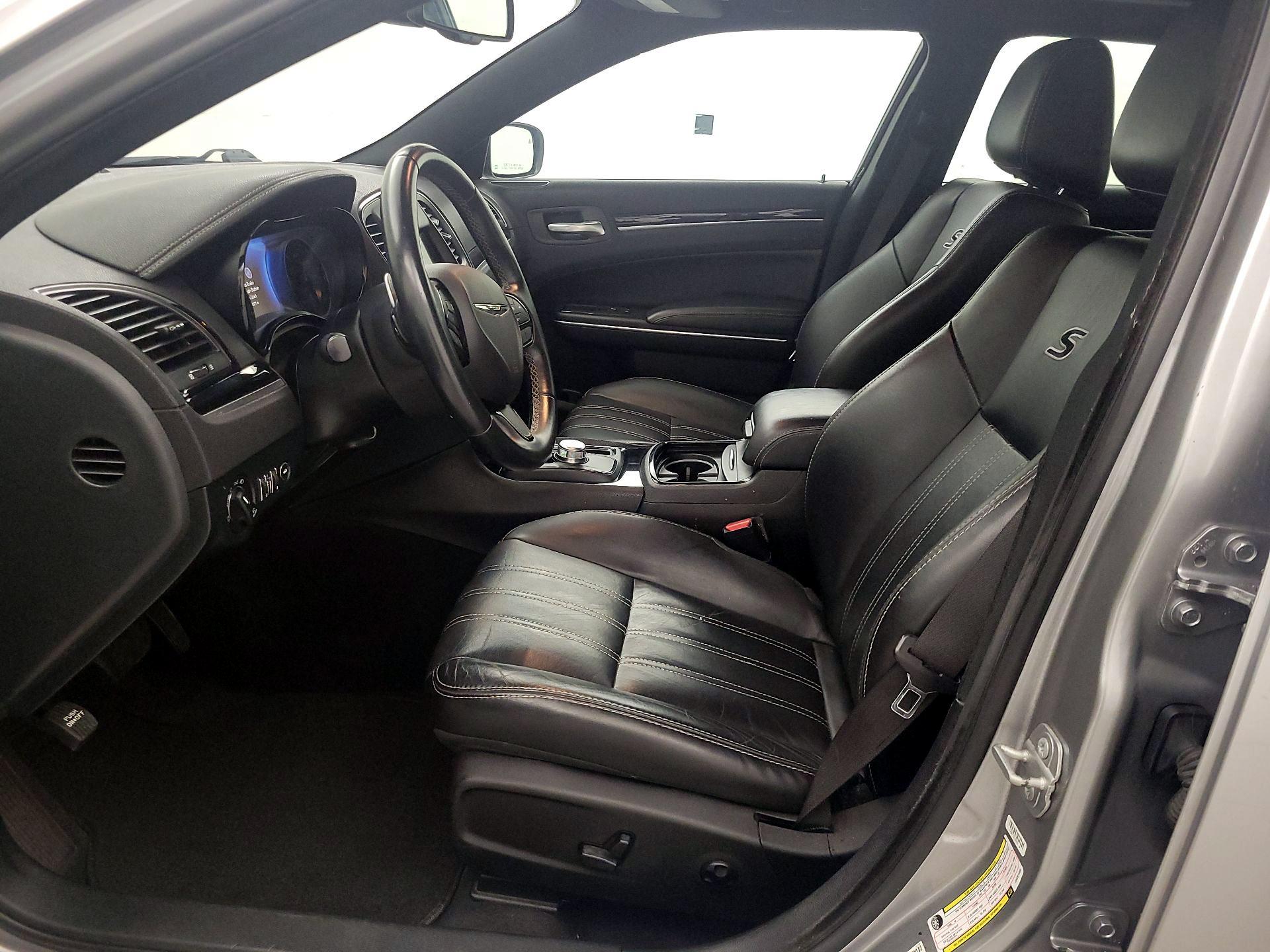 Thumbnail: 2018 Chrysler 300 - 11